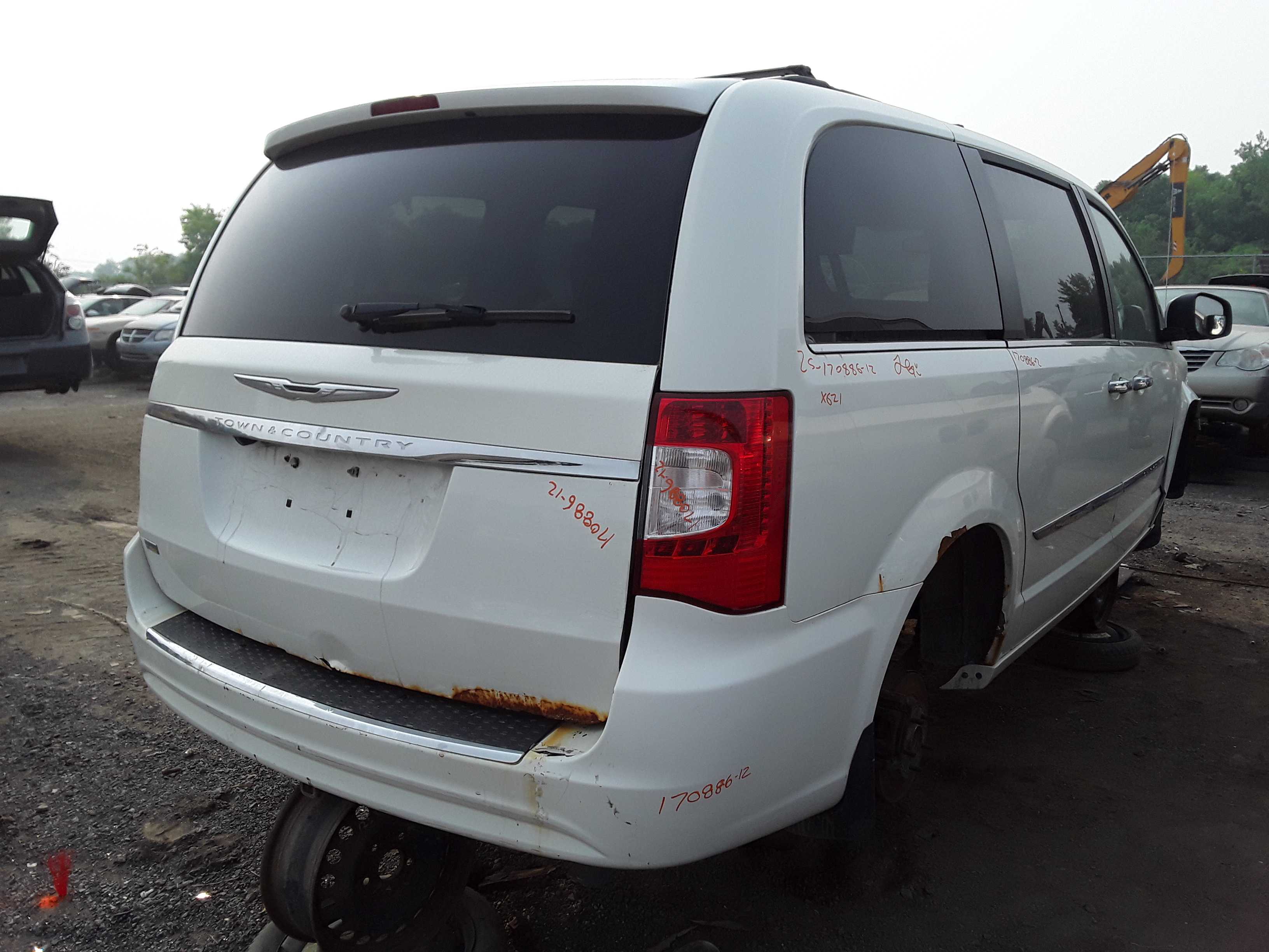 CHRYSLER TOWN &amp; COUNTRY 2012