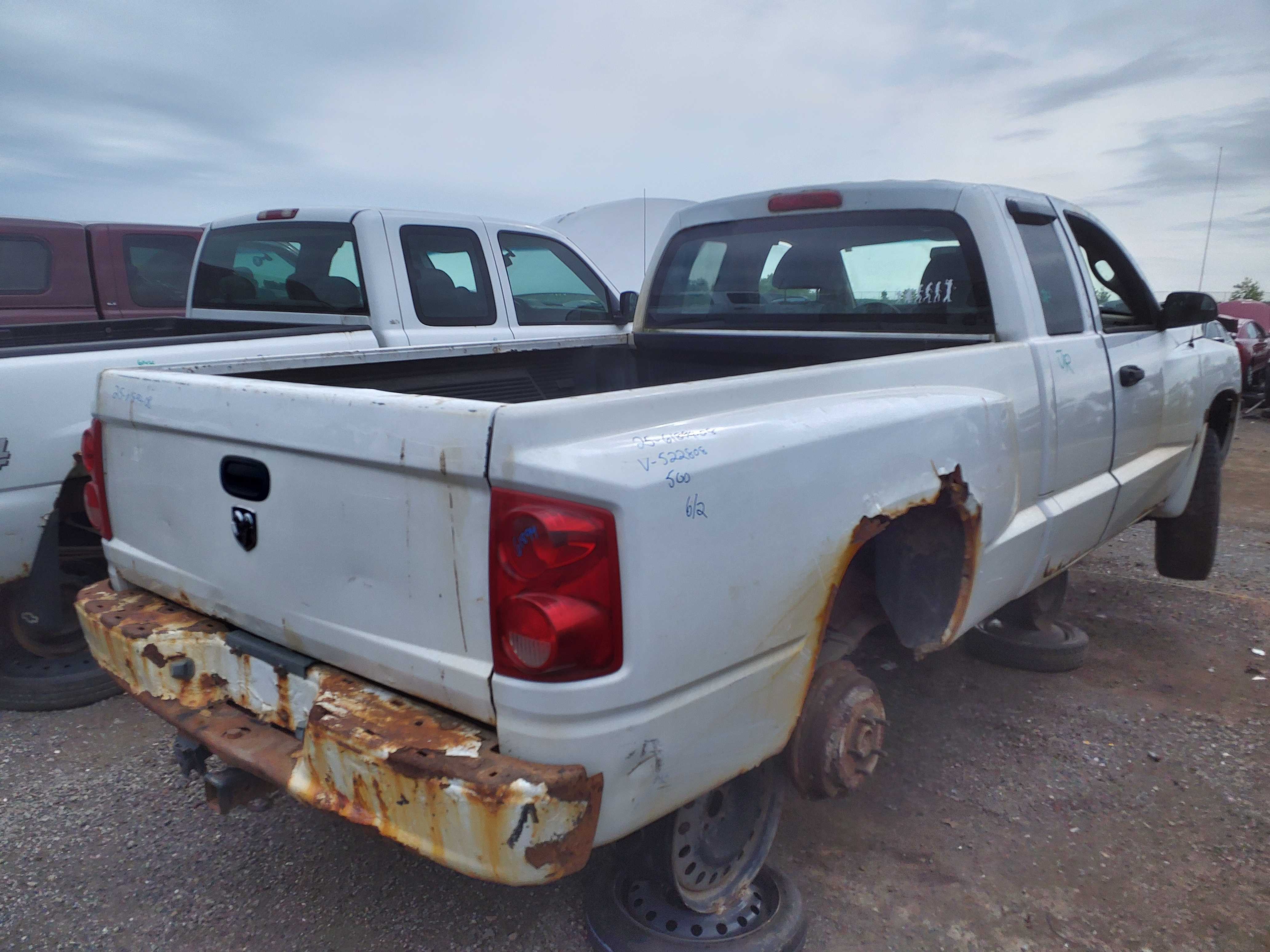 DODGE DAKOTA 2008