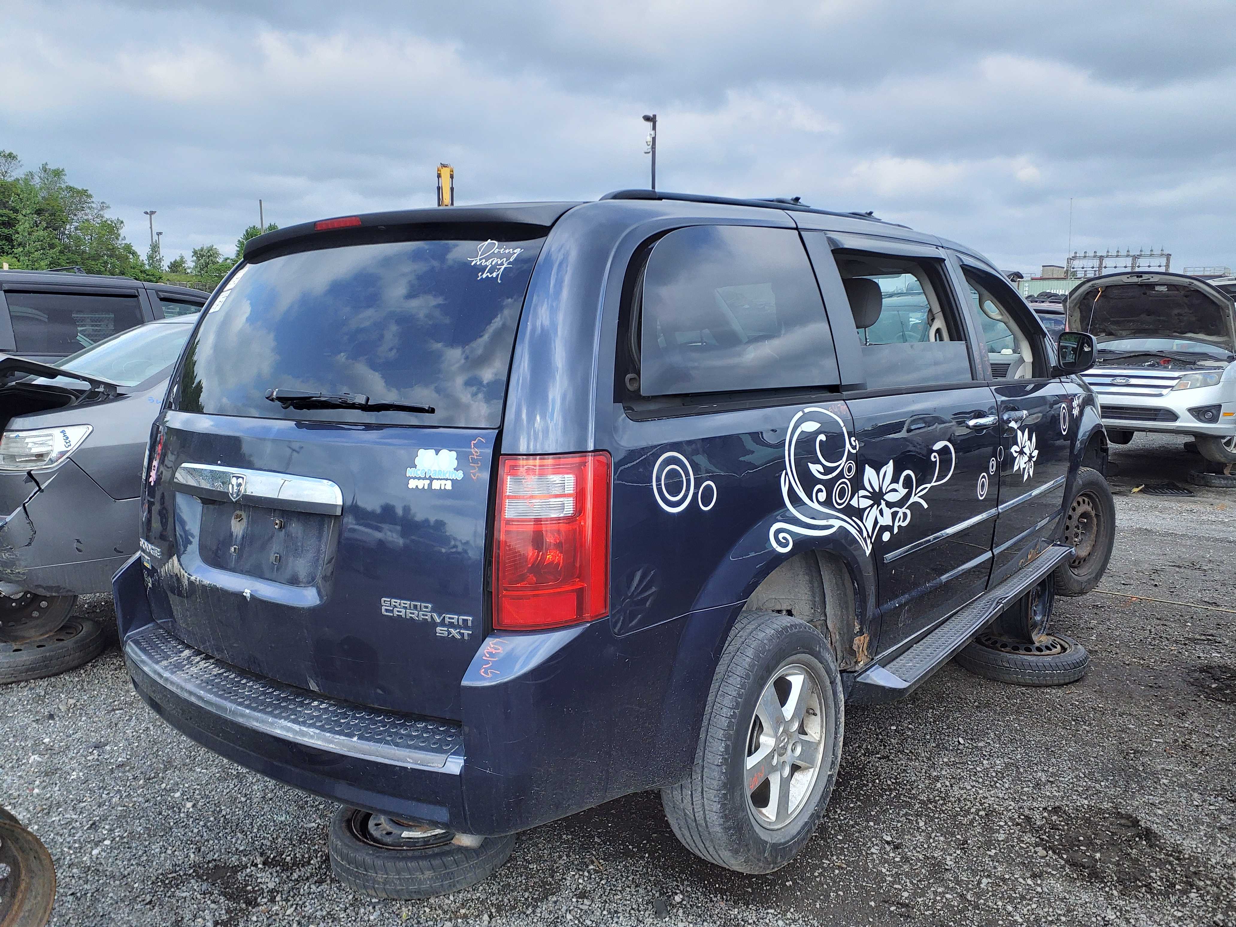 DODGE GRAND CARAVAN 2009