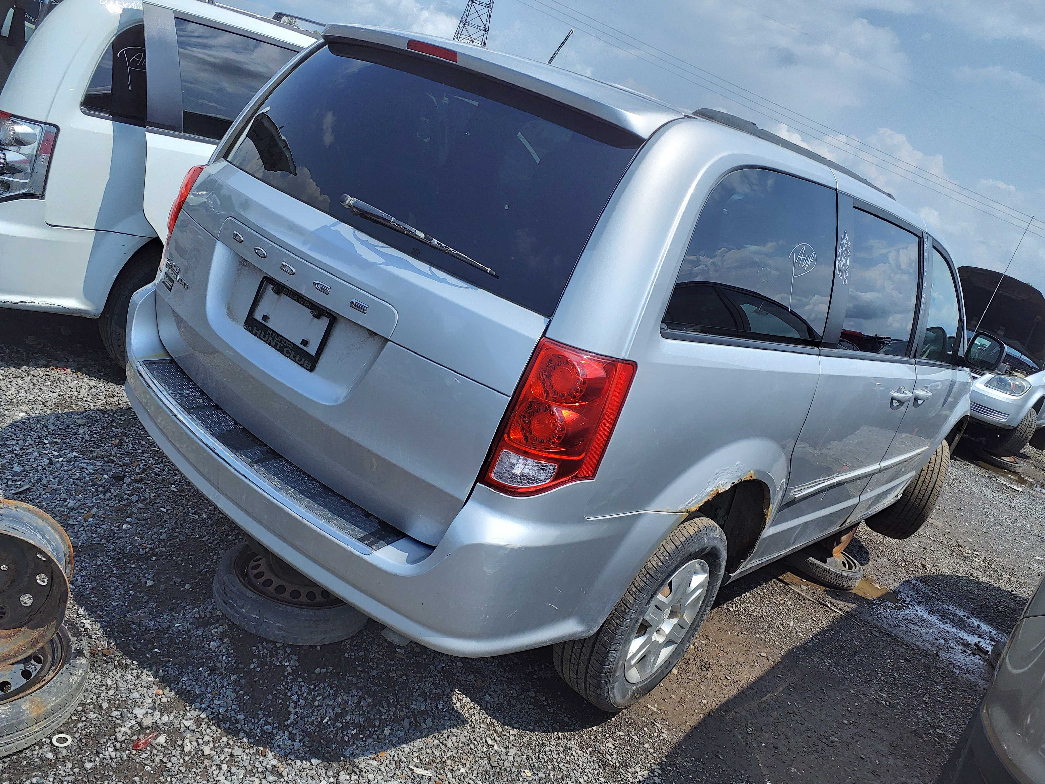DODGE GRAND CARAVAN 2011