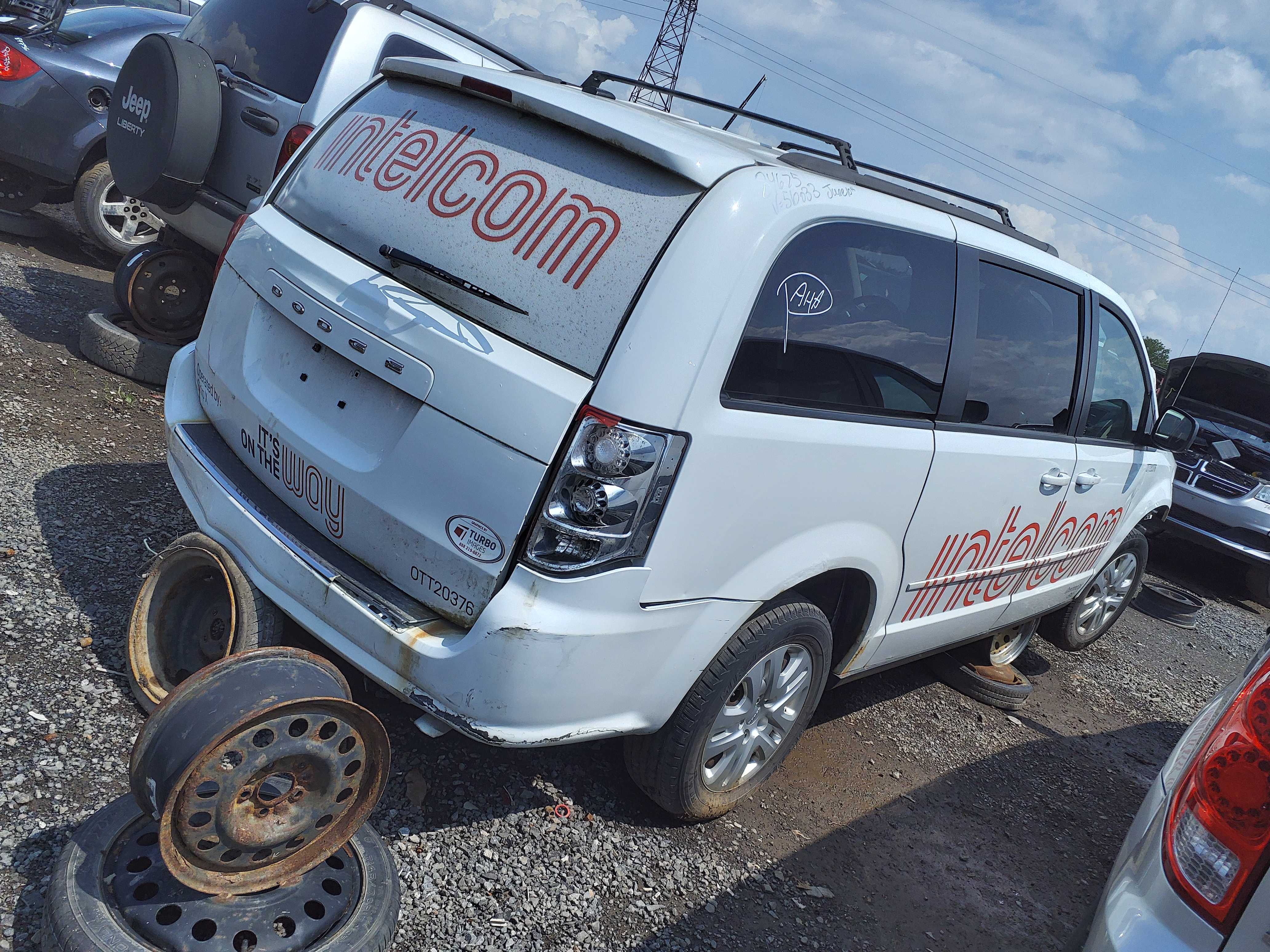 DODGE GRAND CARAVAN 2015