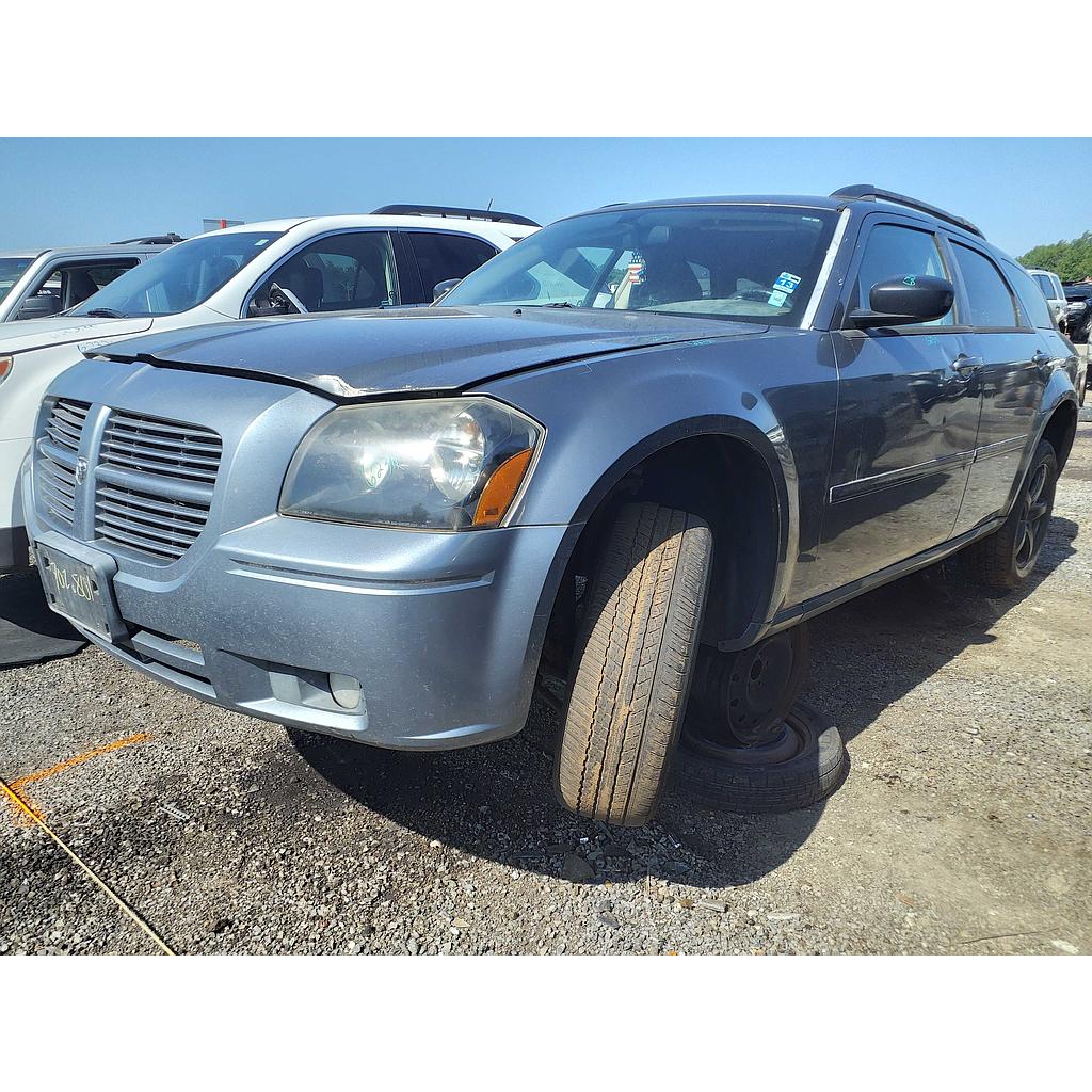 DODGE MAGNUM 2005