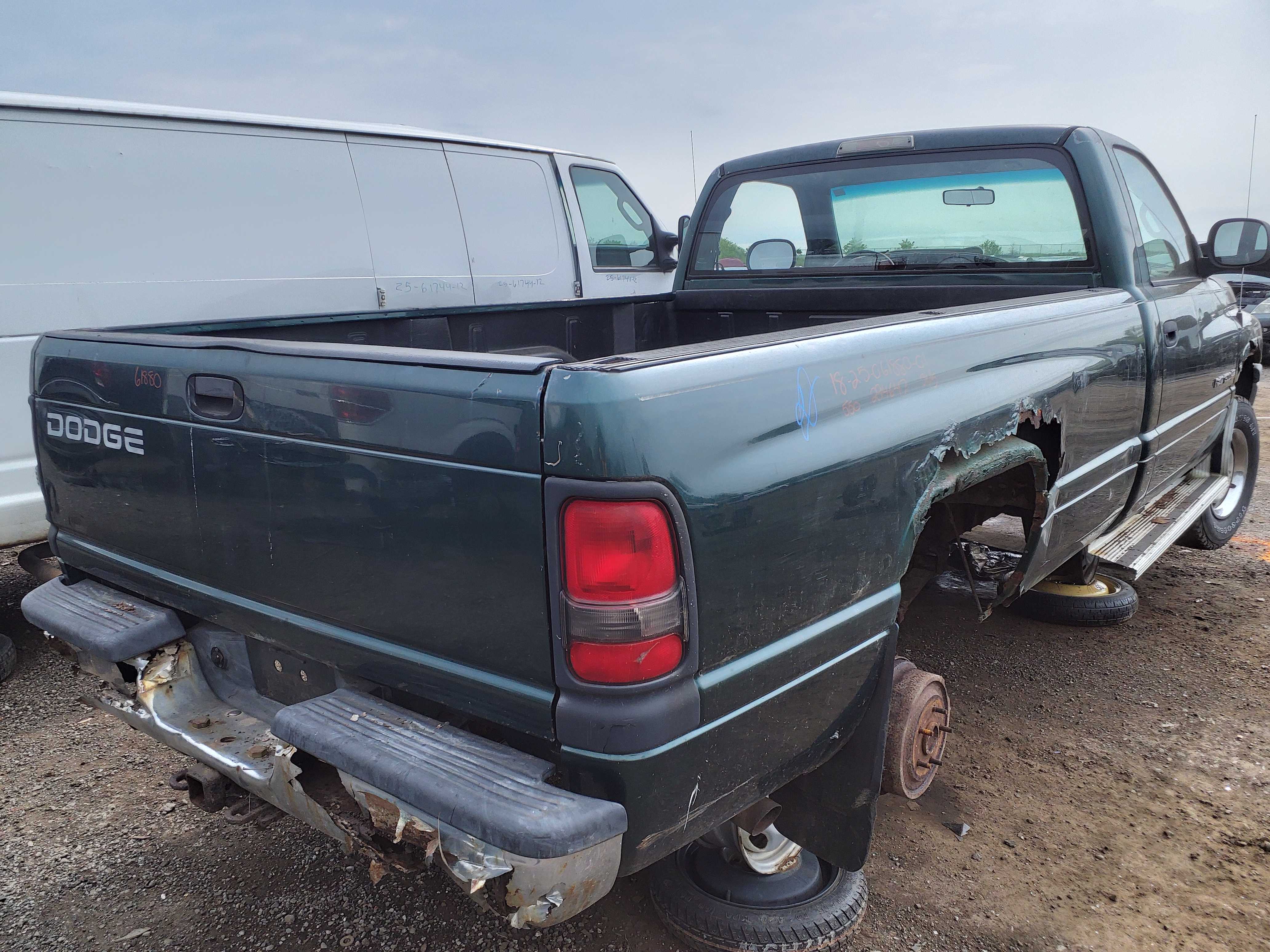 DODGE RAM 1500 2001