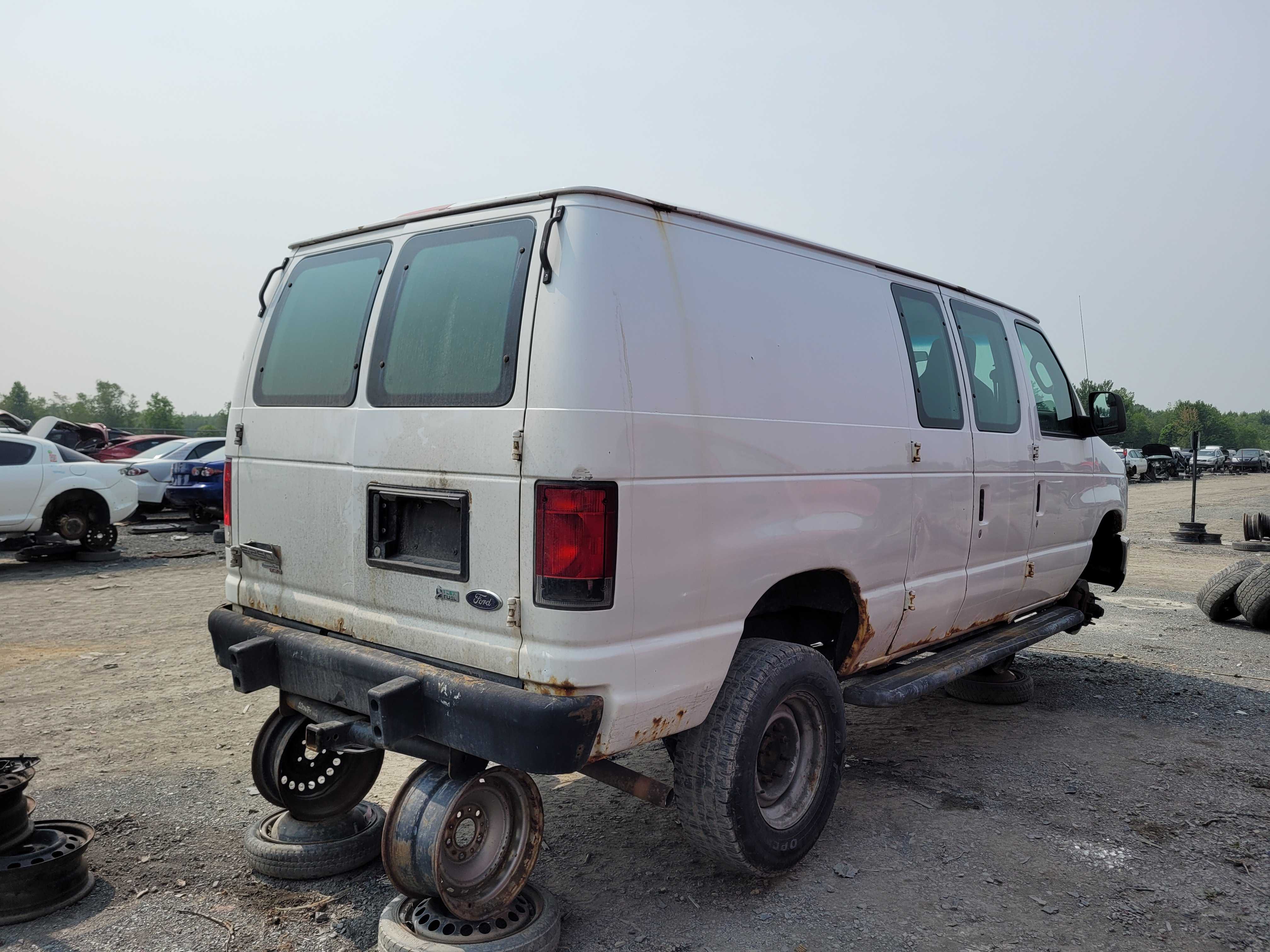 FORD ECONOLINE 2013
