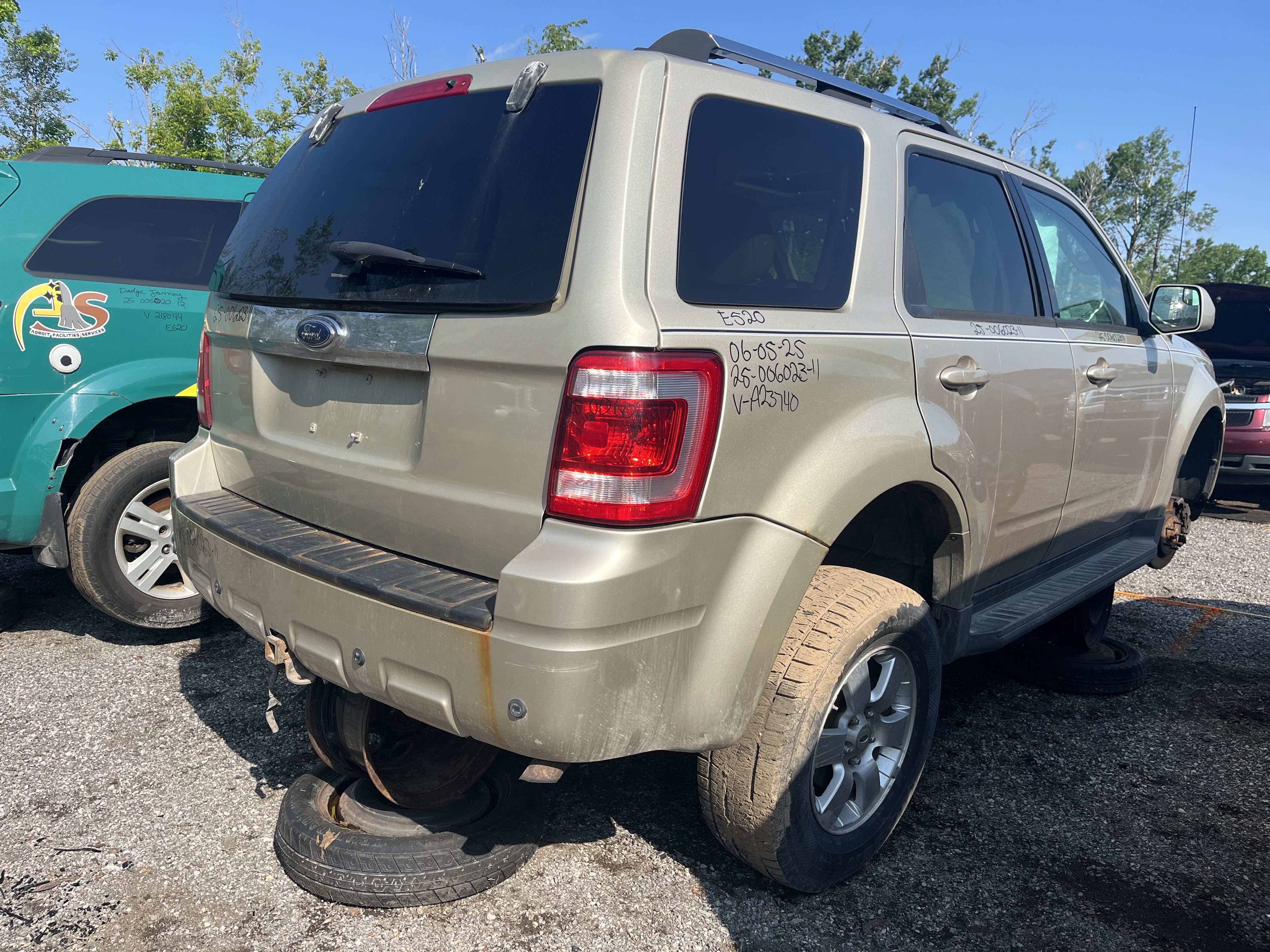 FORD ESCAPE 2011