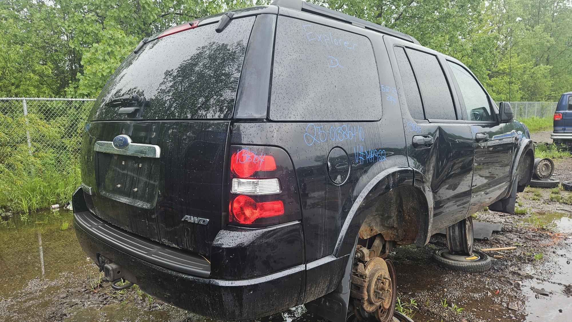 FORD EXPLORER 2010