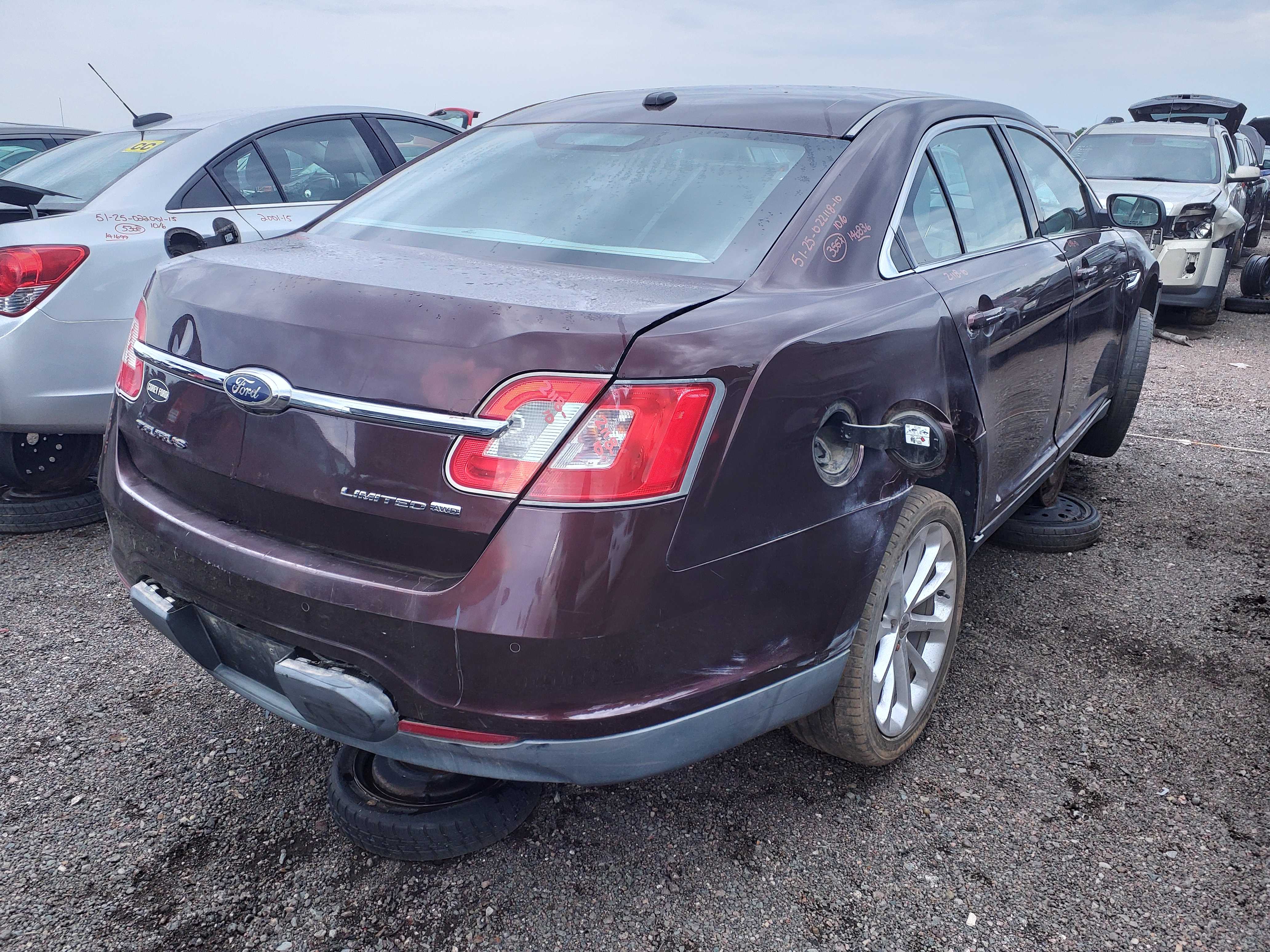 FORD TAURUS 2010