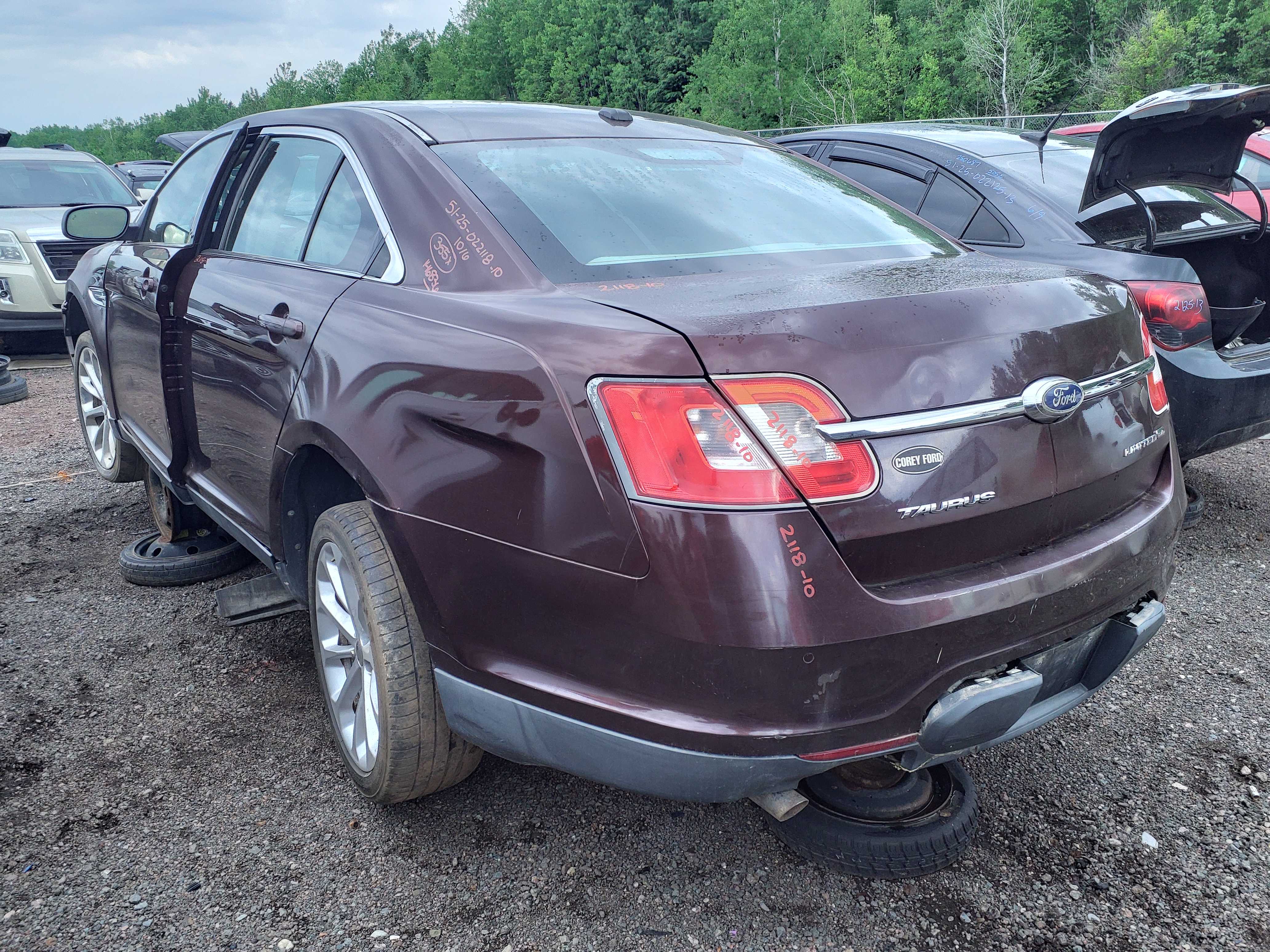FORD TAURUS 2010