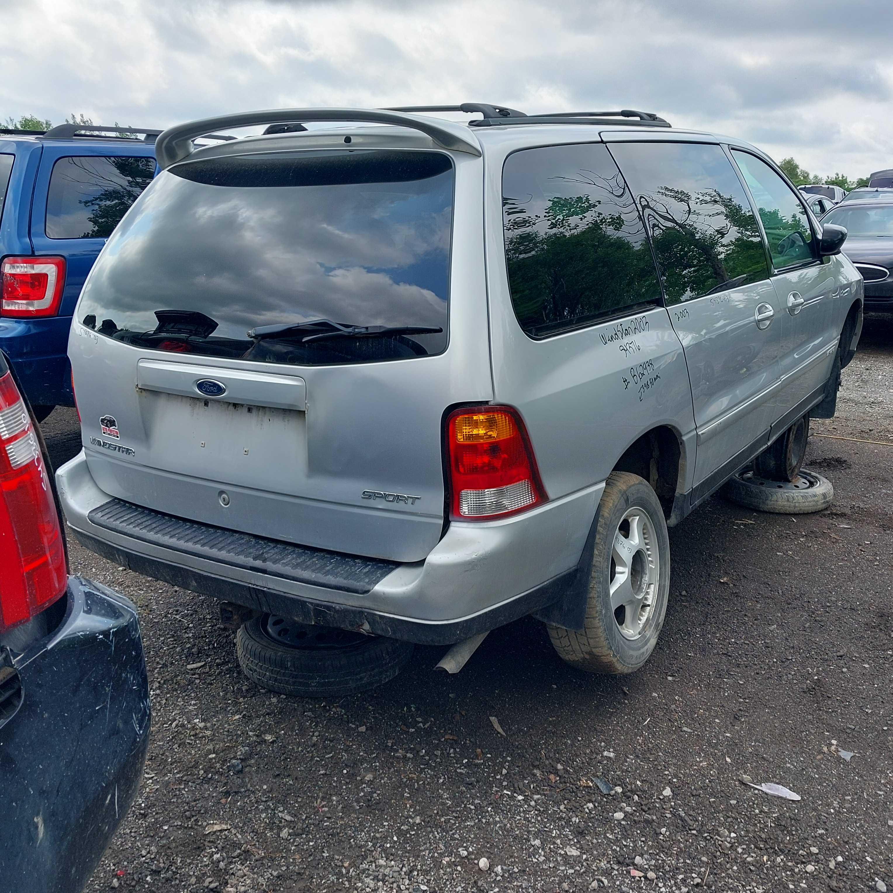 FORD WINDSTAR 2003