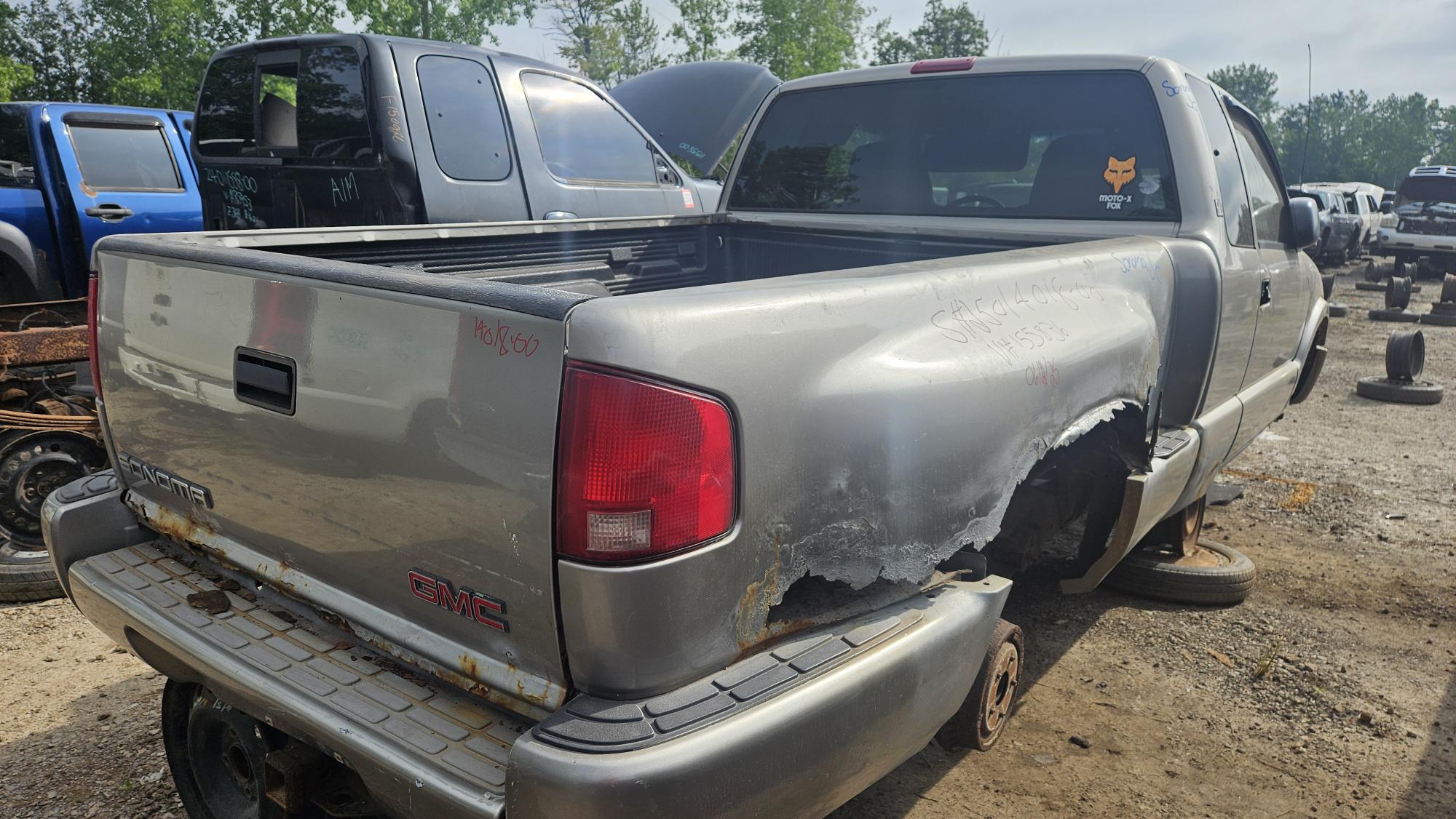 GMC SONOMA 2000