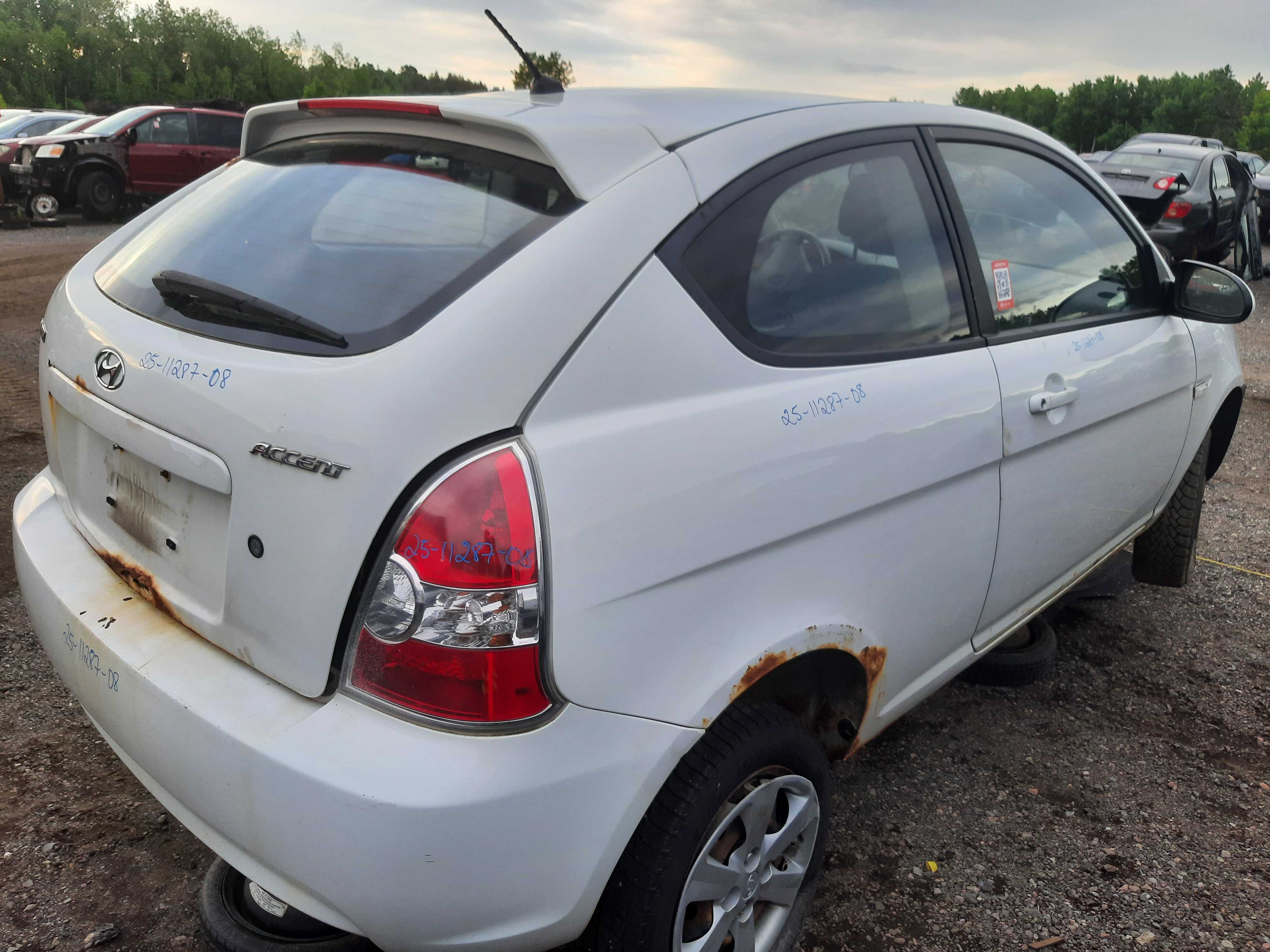 HYUNDAI ACCENT 2009