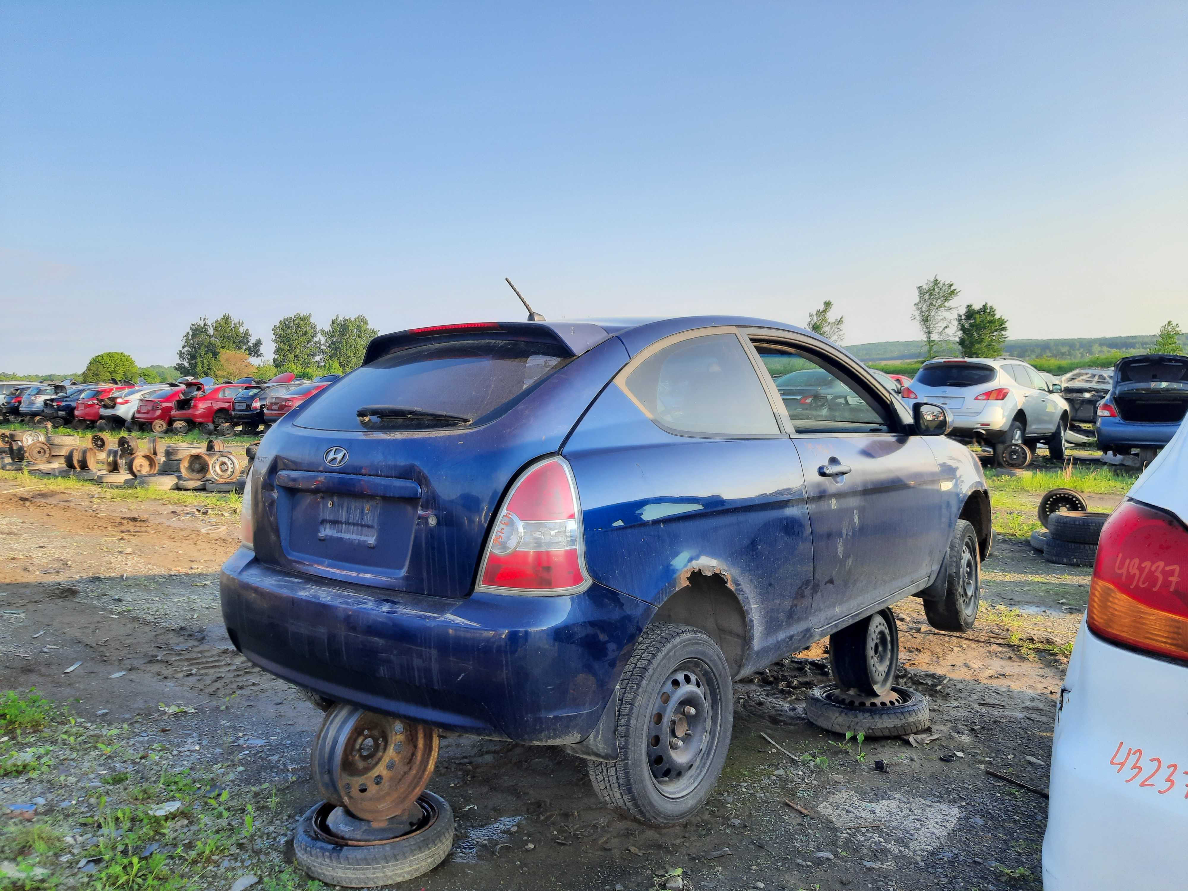 HYUNDAI ACCENT 2011