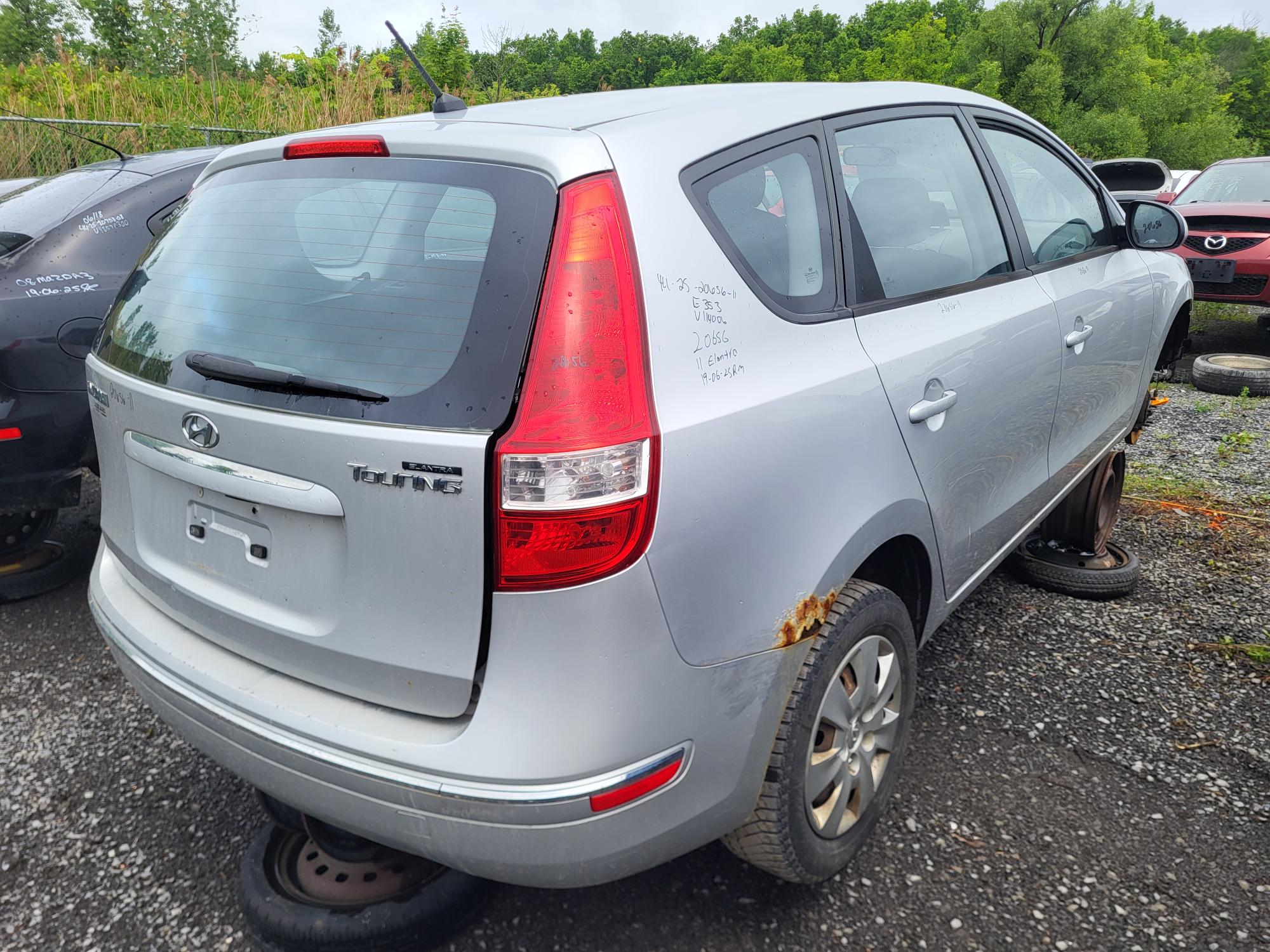 HYUNDAI ELANTRA 2011