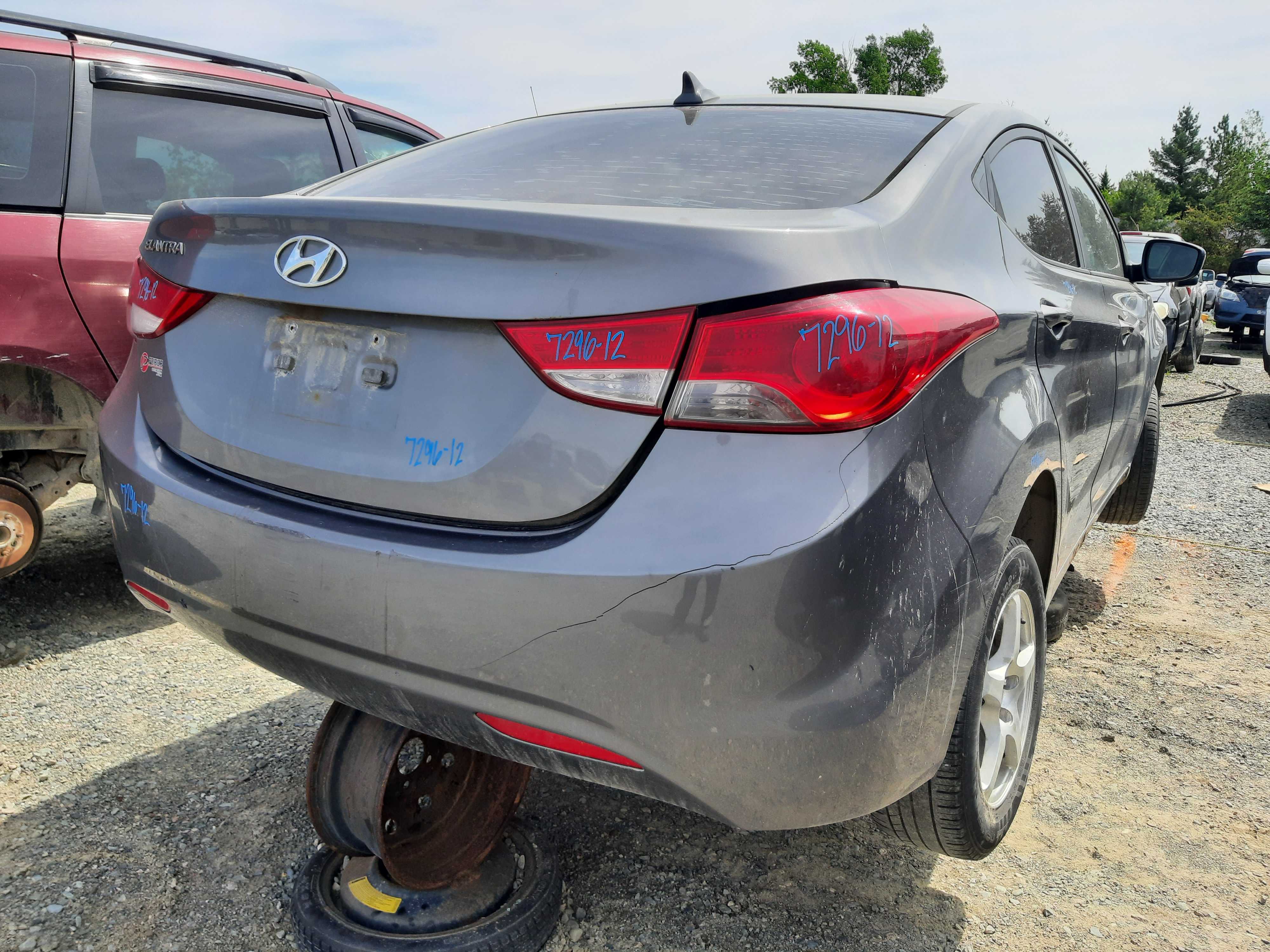 HYUNDAI ELANTRA 2012