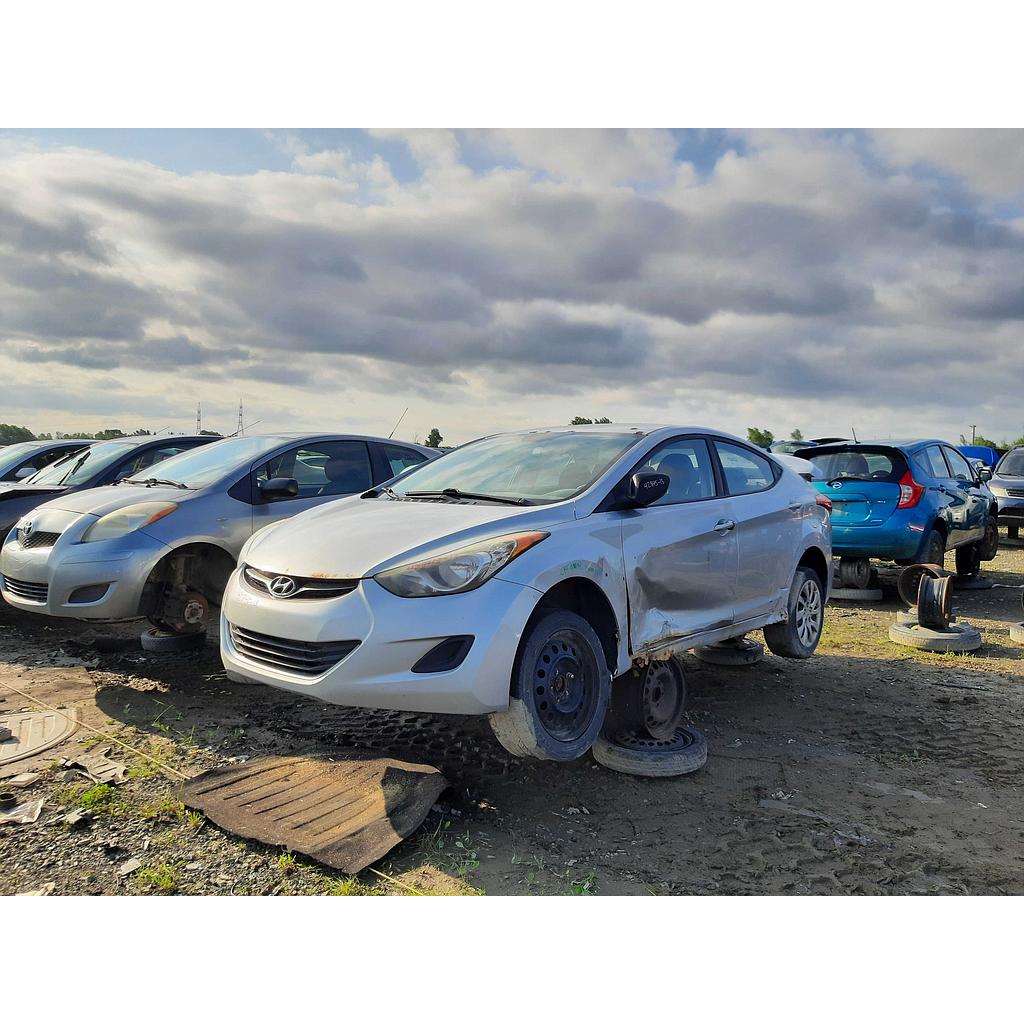 HYUNDAI ELANTRA 2013