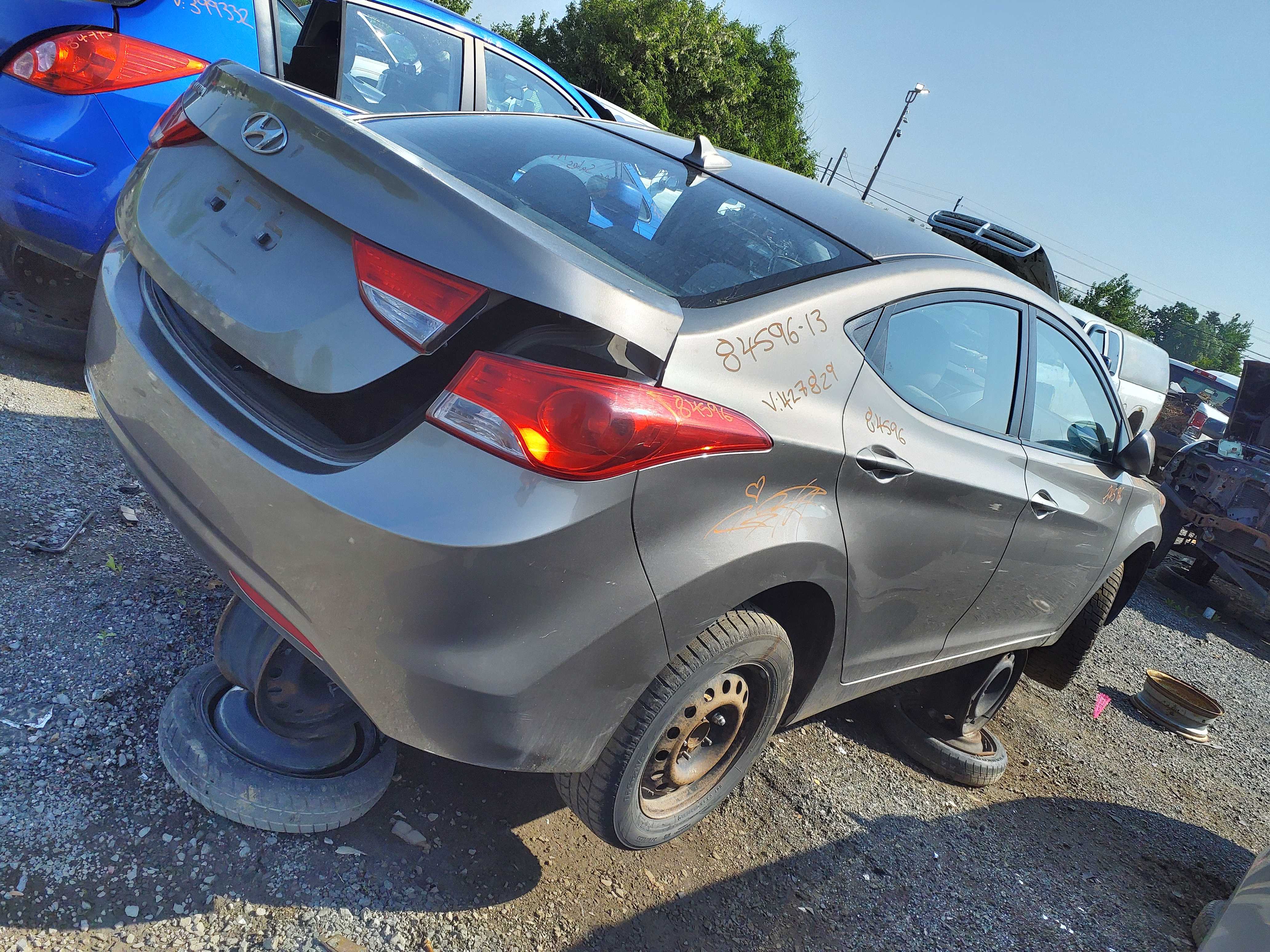 HYUNDAI ELANTRA 2013