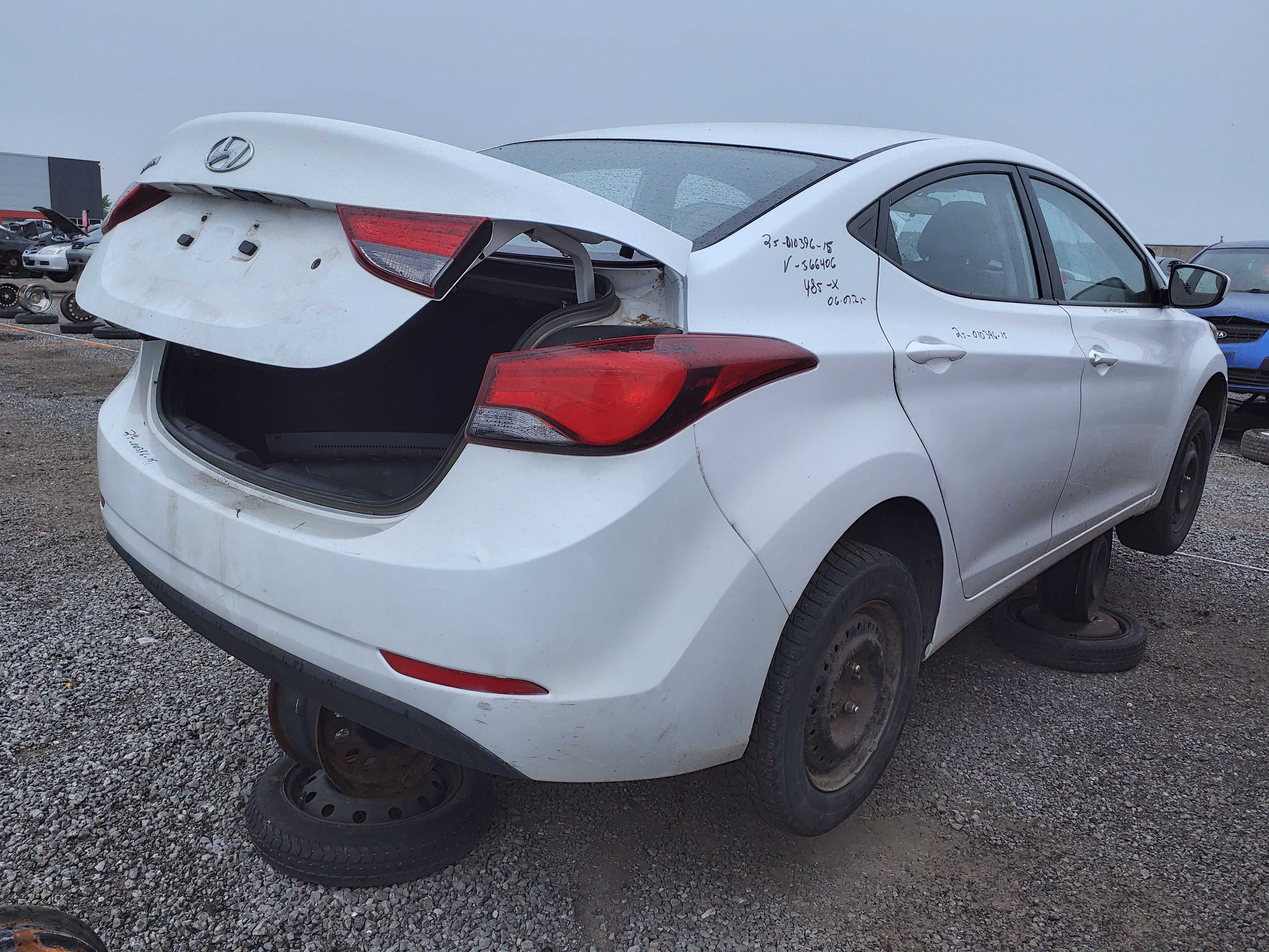 HYUNDAI ELANTRA 2015