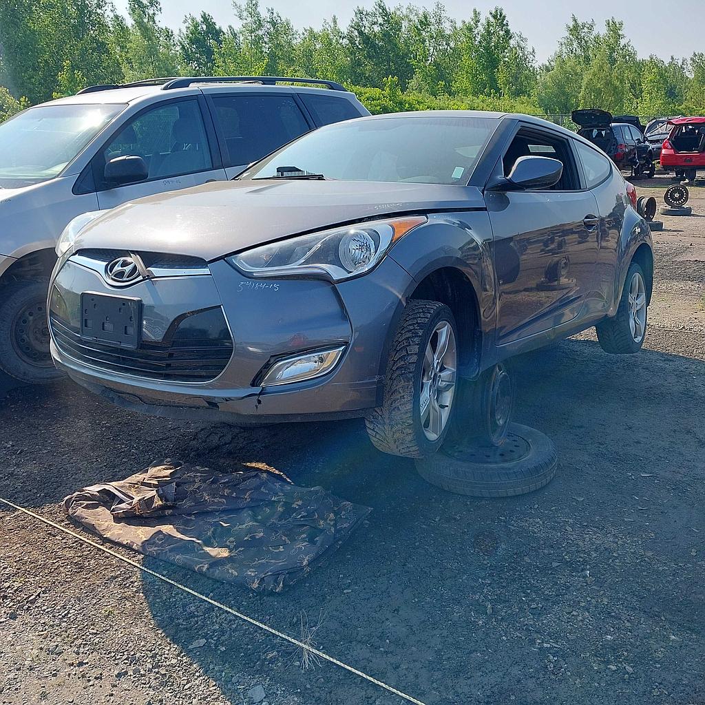 HYUNDAI VELOSTER 2015