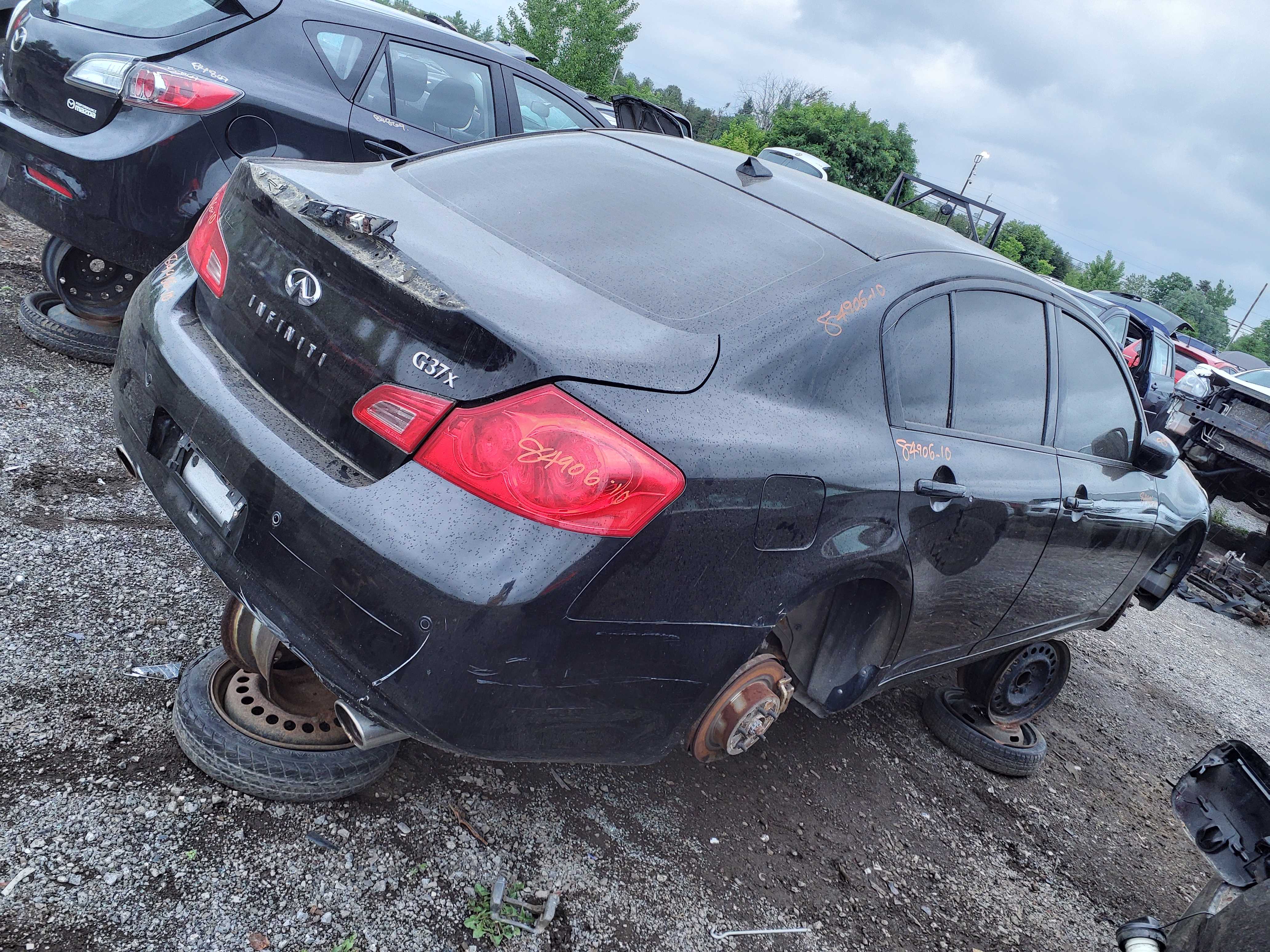 INFINITI G37 SEDAN 2010