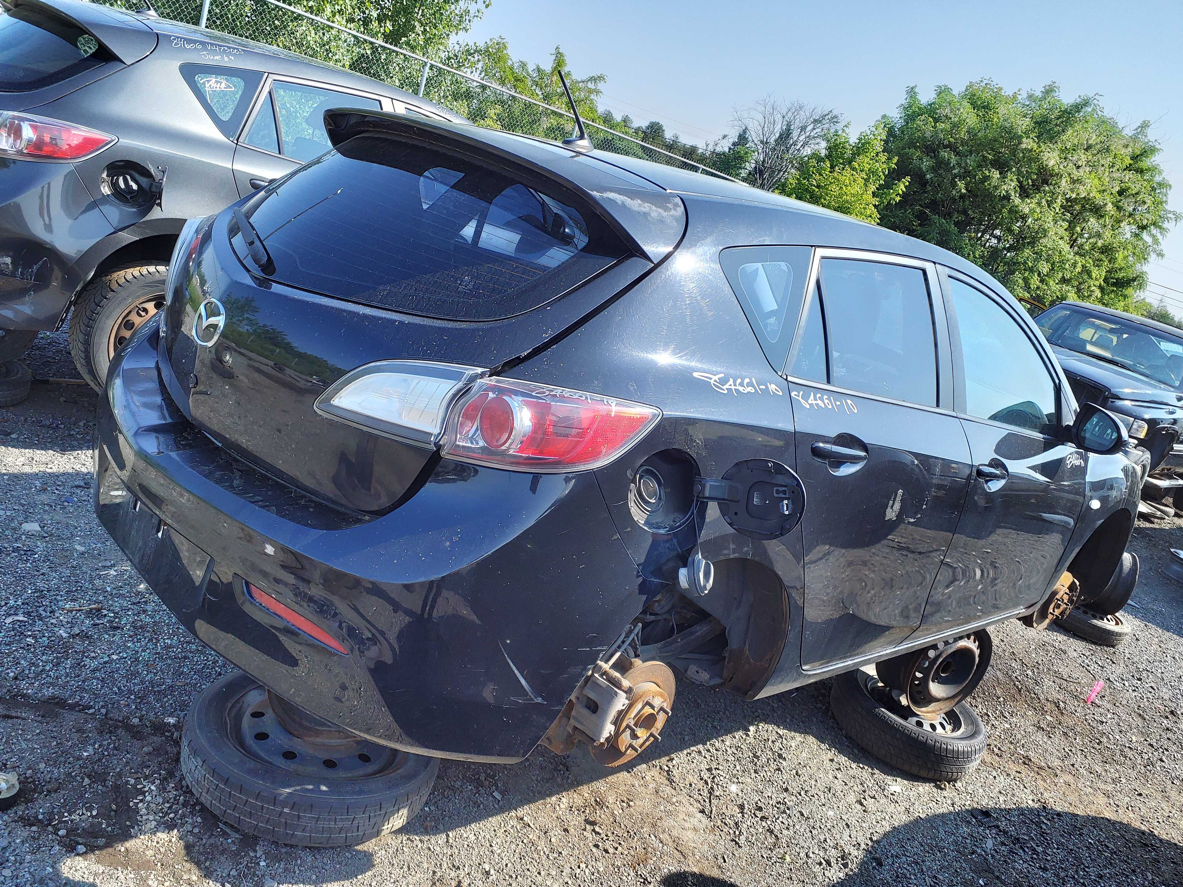 MAZDA MAZDA3 2010