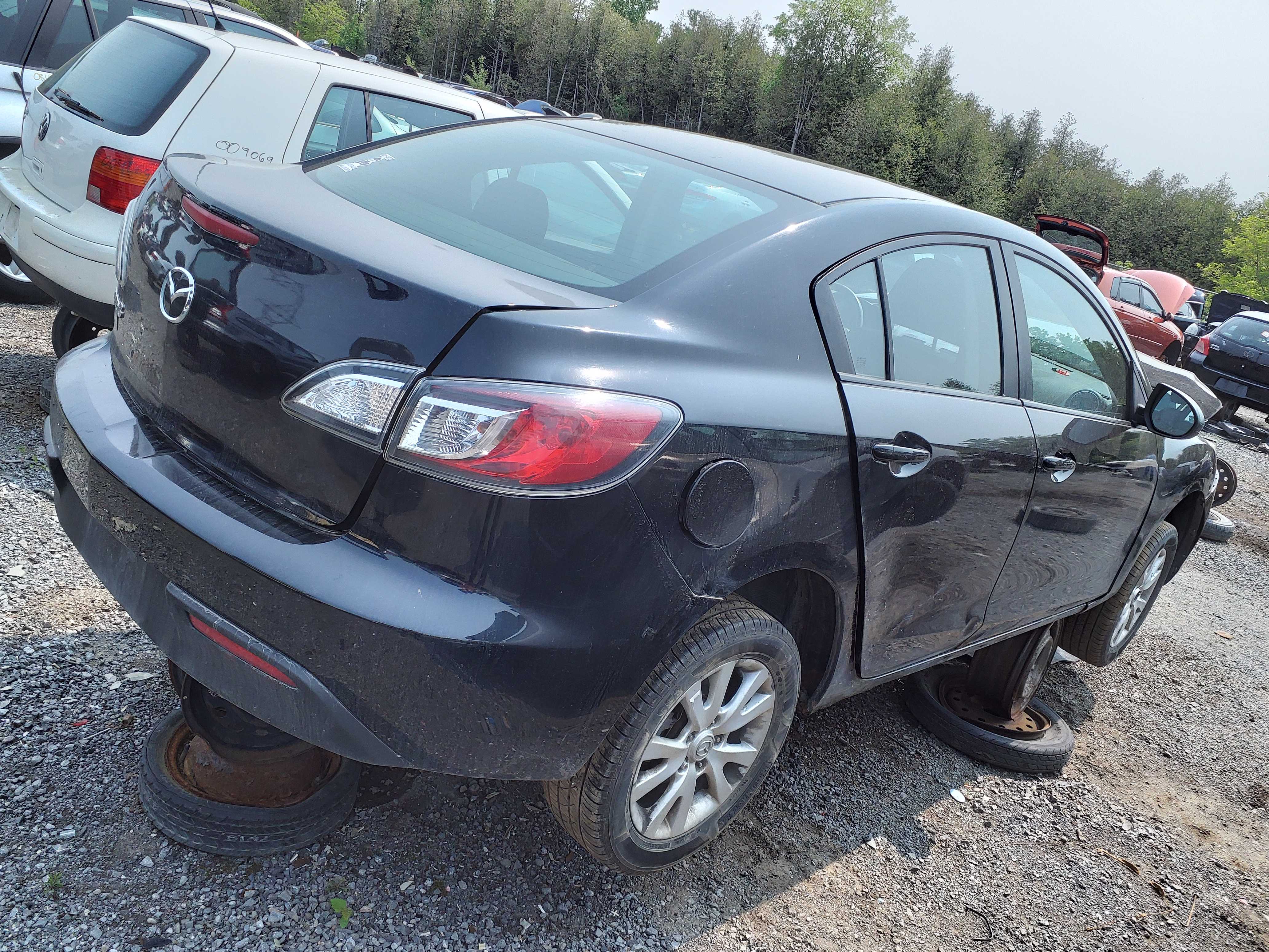 MAZDA MAZDA3 2011