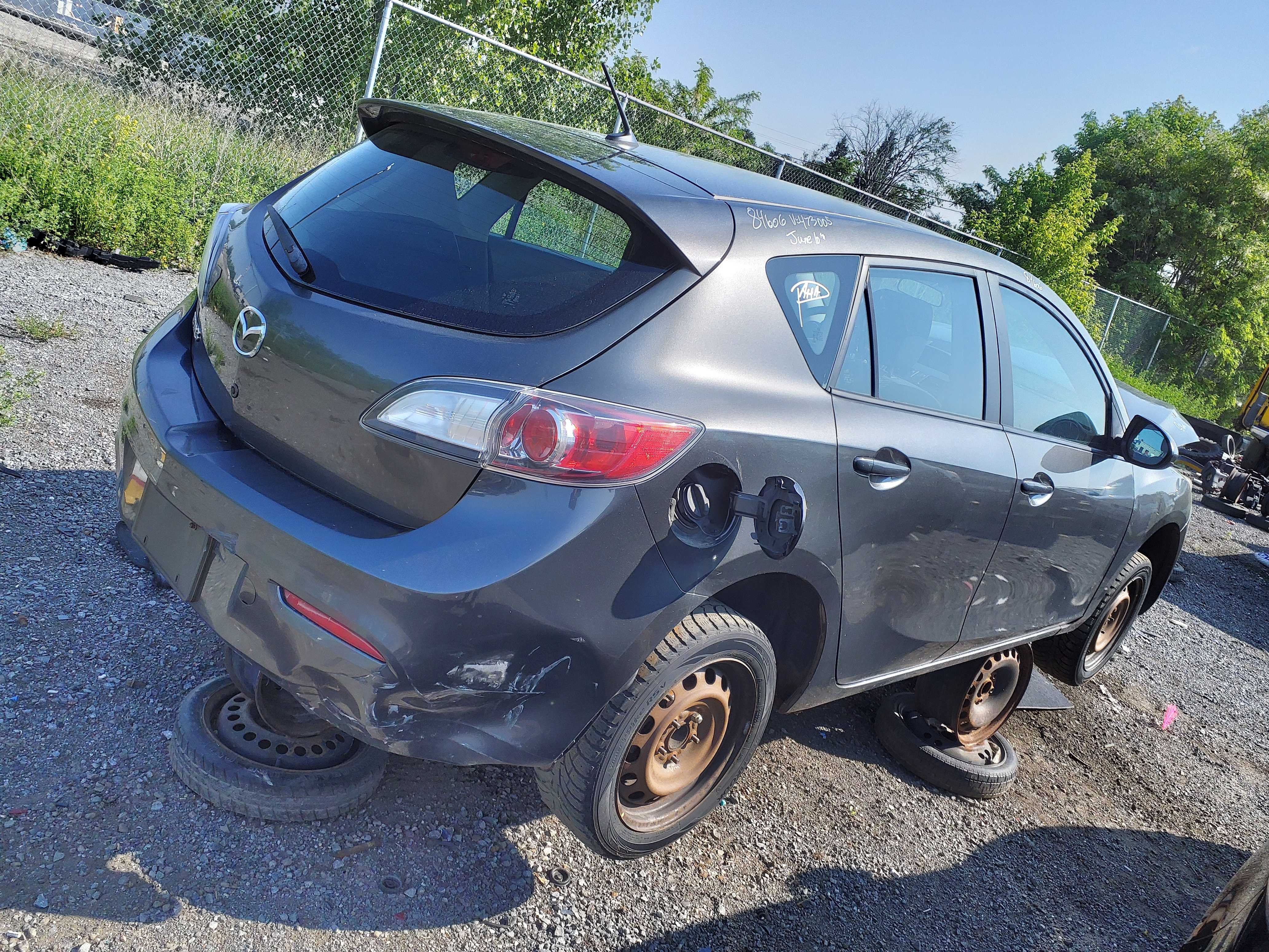 MAZDA MAZDA3 2011