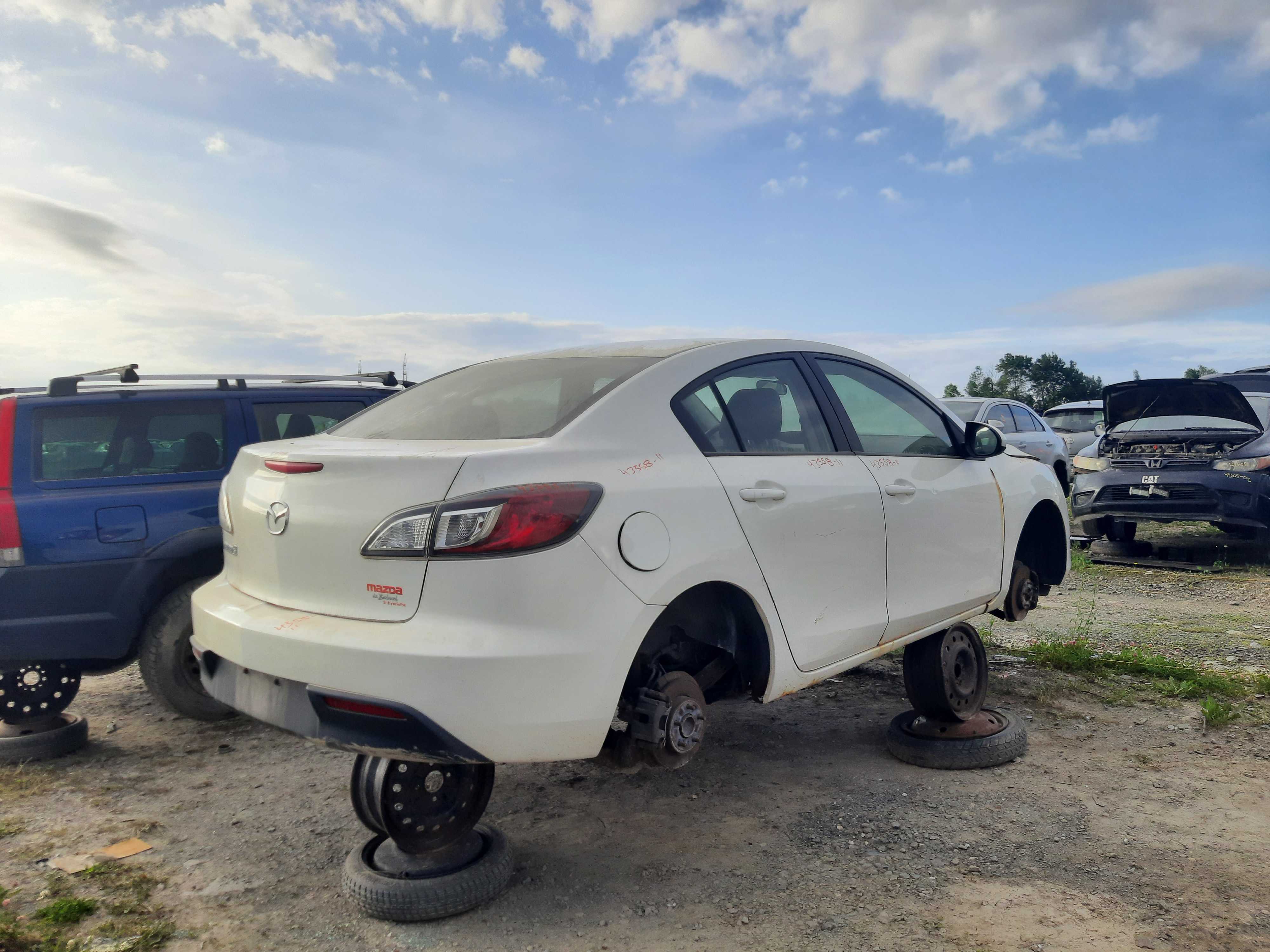 MAZDA MAZDA3 2011