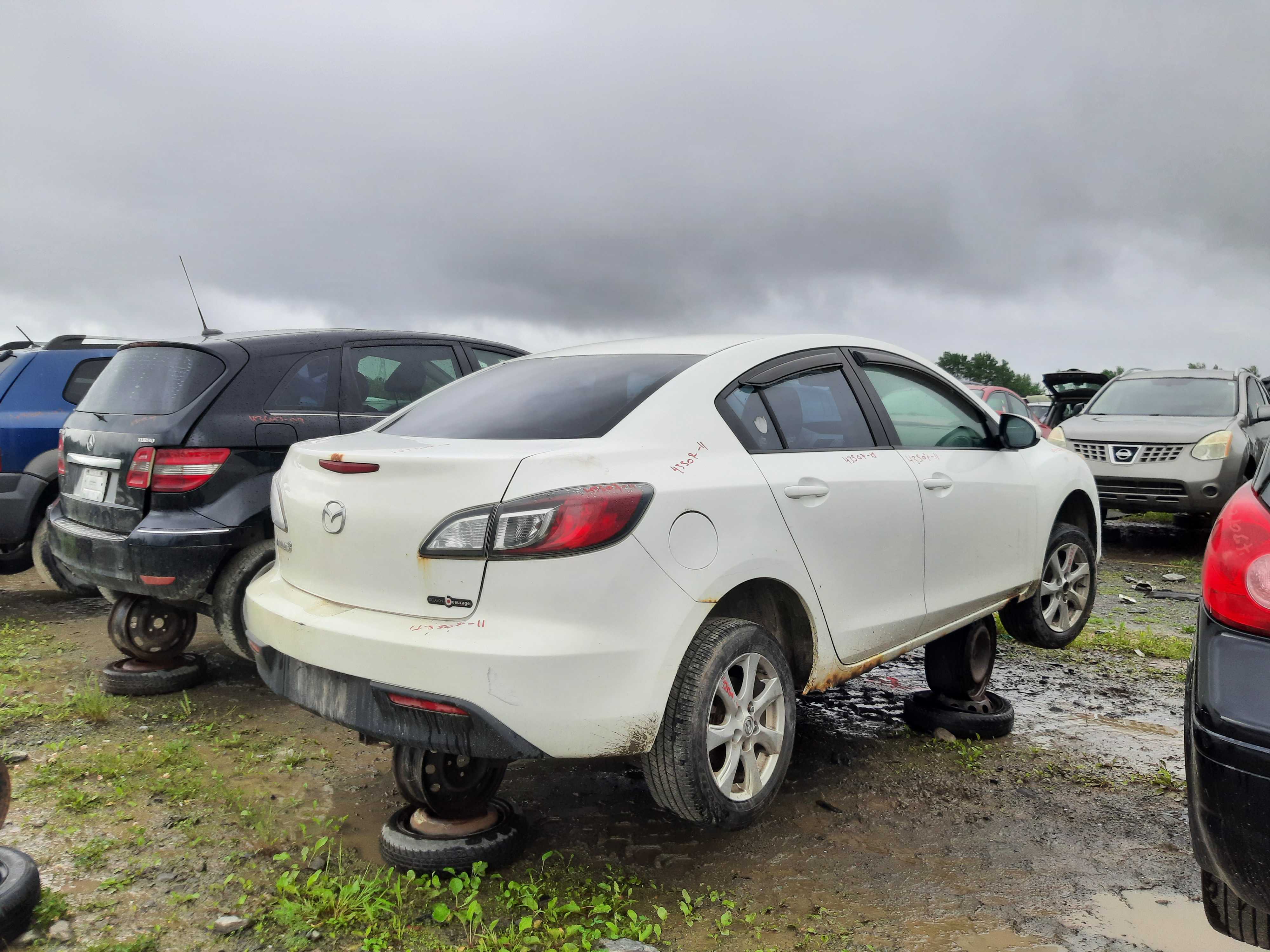MAZDA MAZDA3 2011