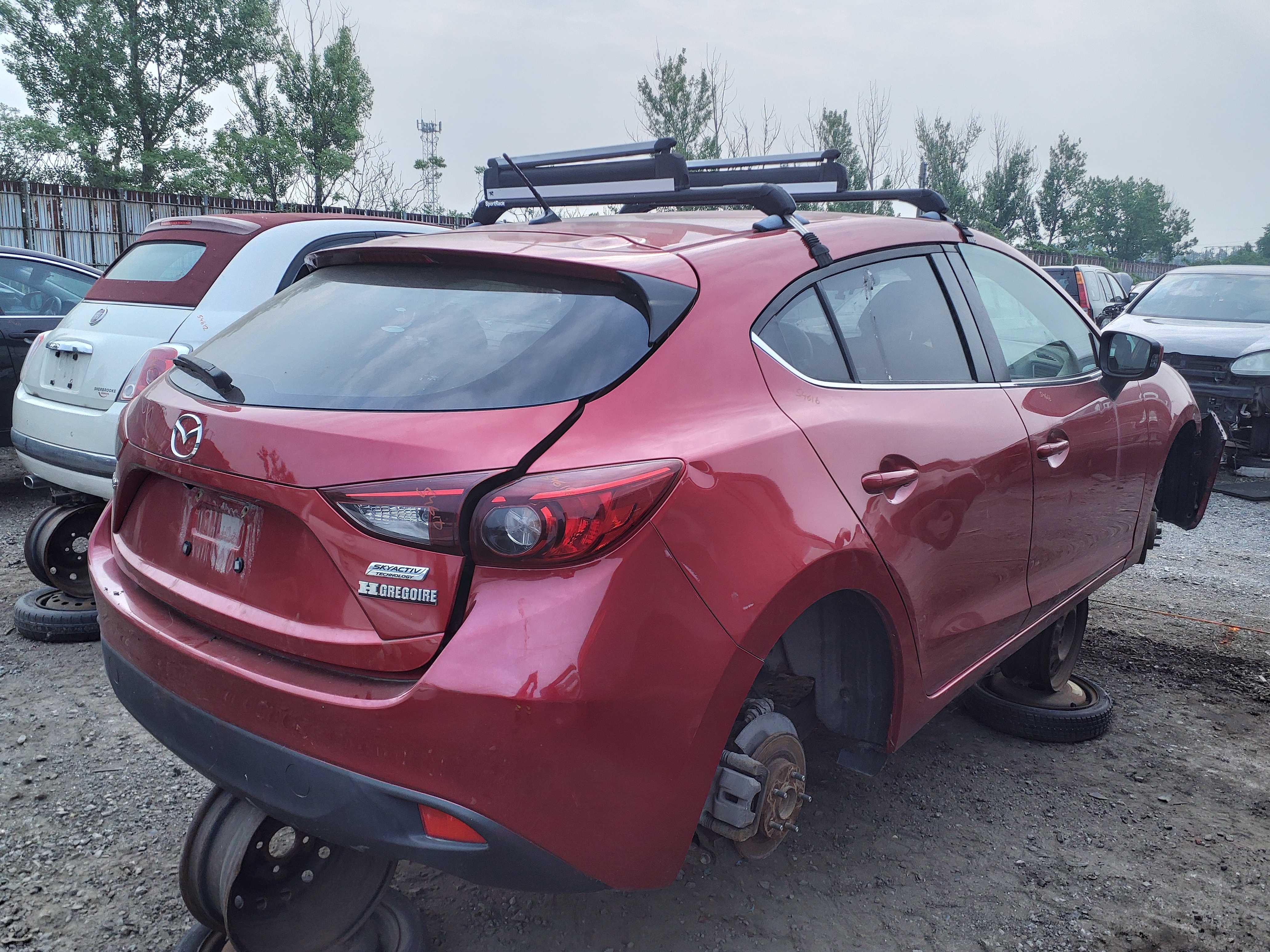 MAZDA MAZDA3 2015