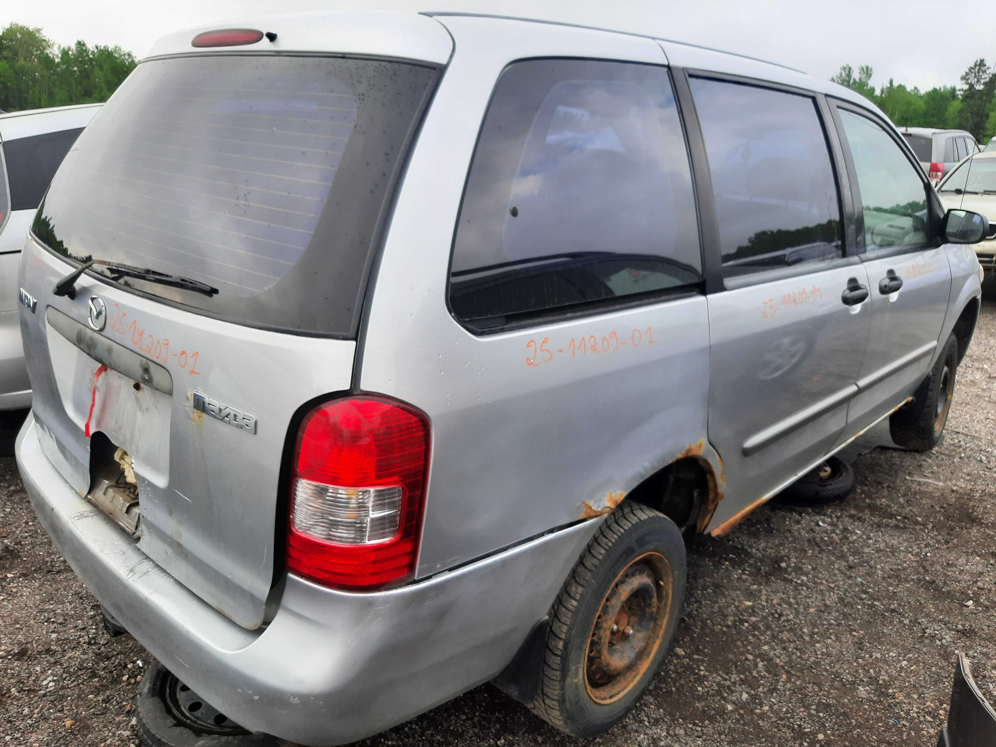 MAZDA MPV 2001