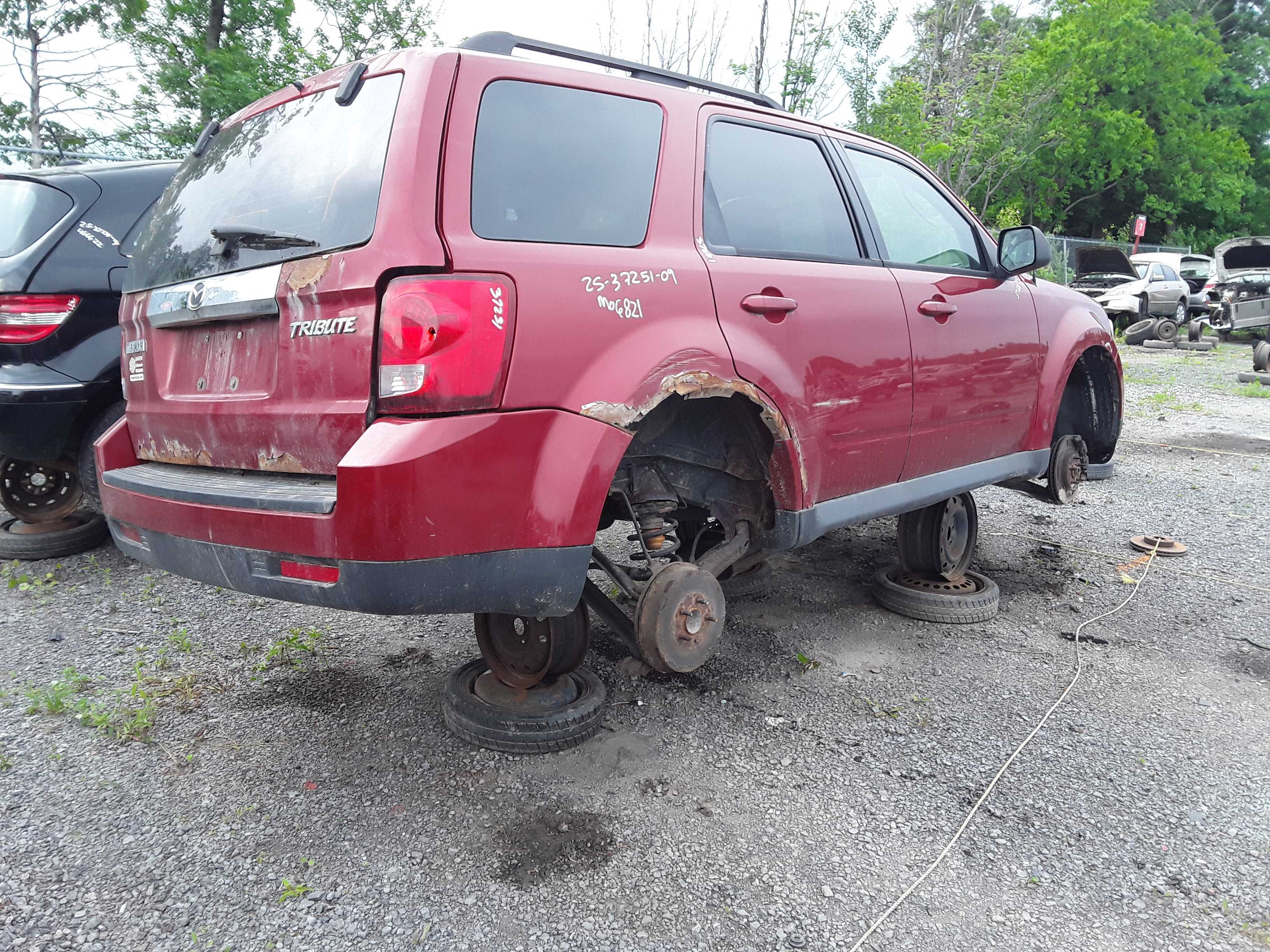 MAZDA TRIBUTE 2009
