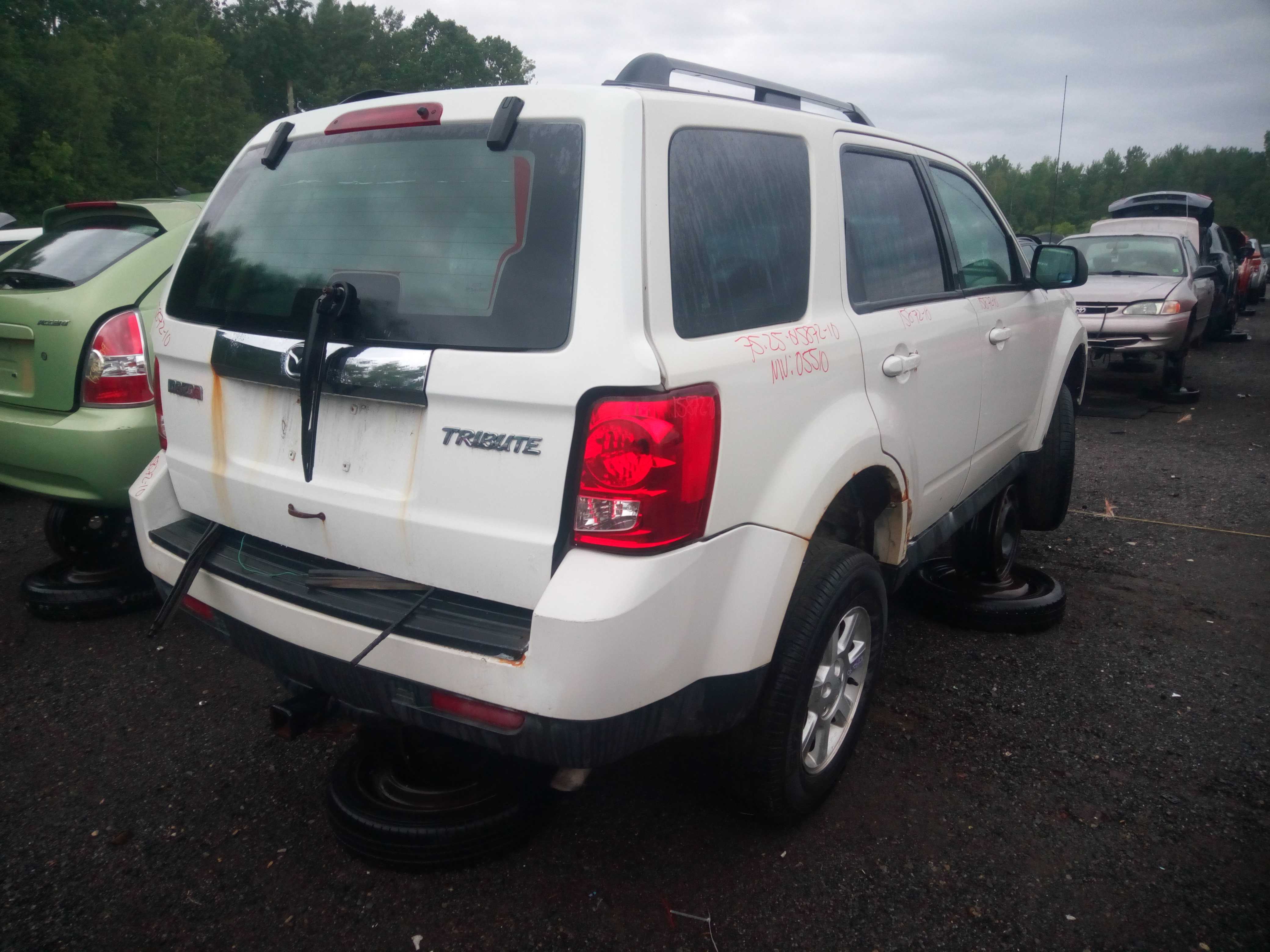 MAZDA TRIBUTE 2010