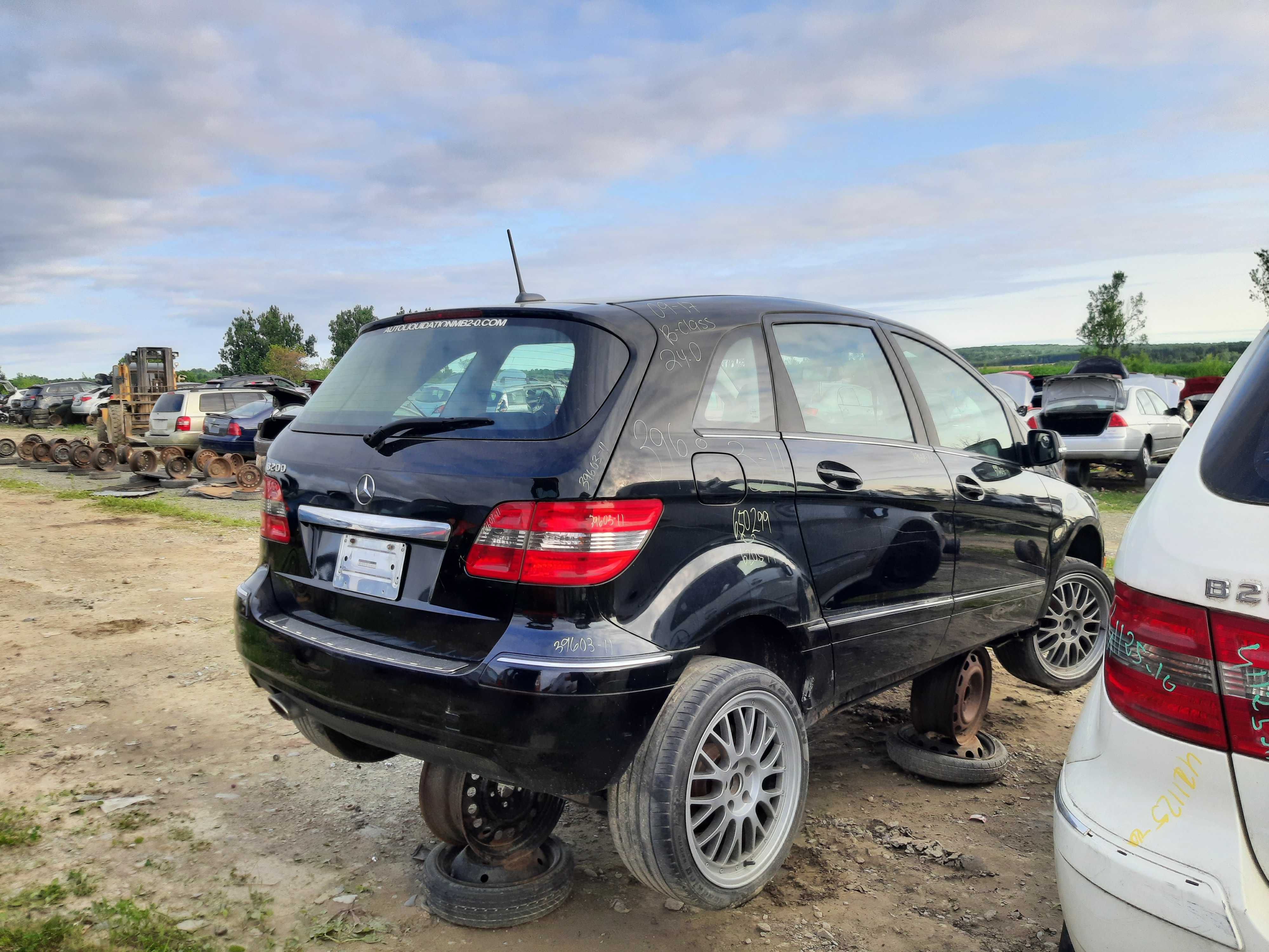MERCEDES-BENZ B-CLASS 2011