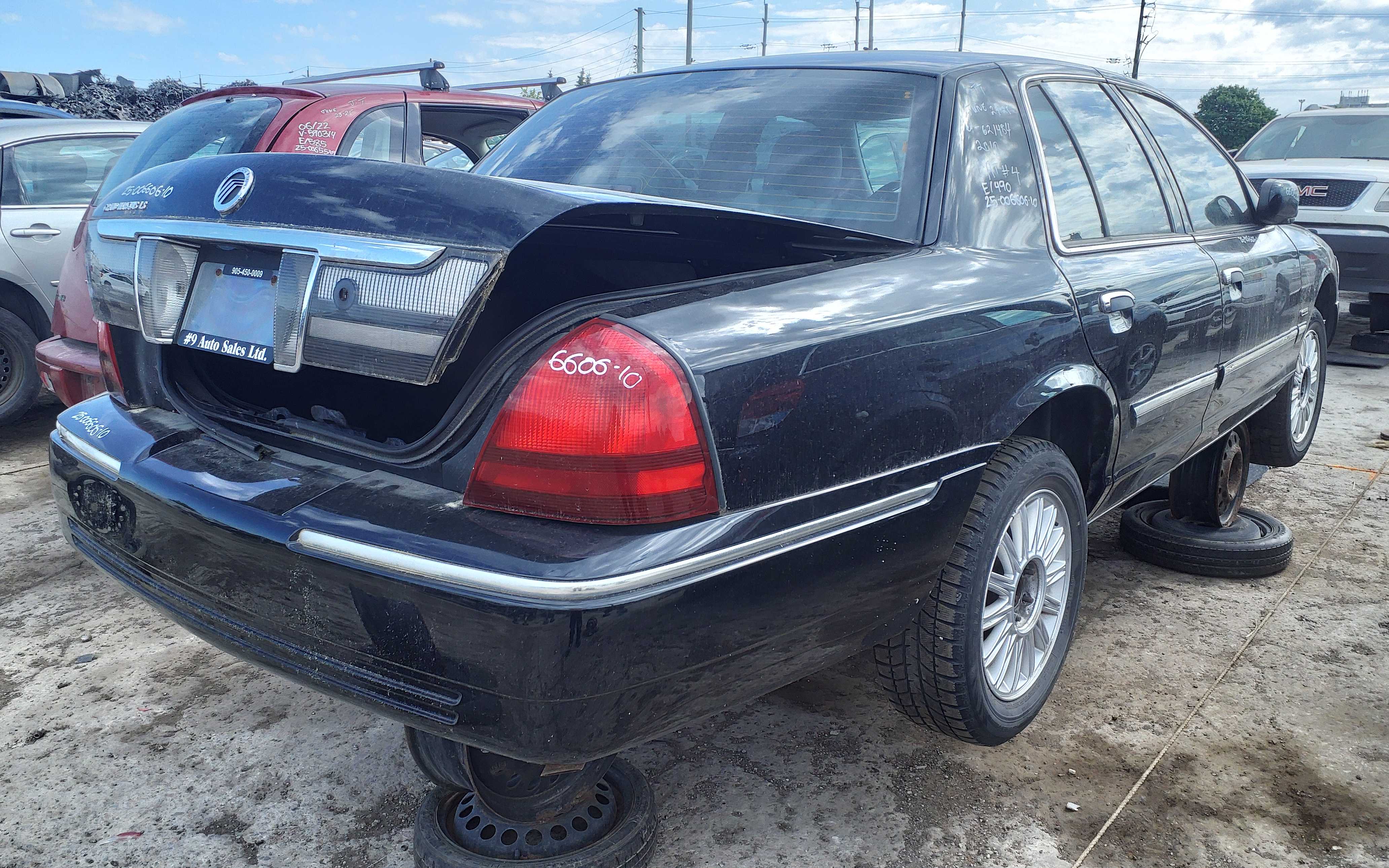 MERCURY GRAND MARQUIS 2010