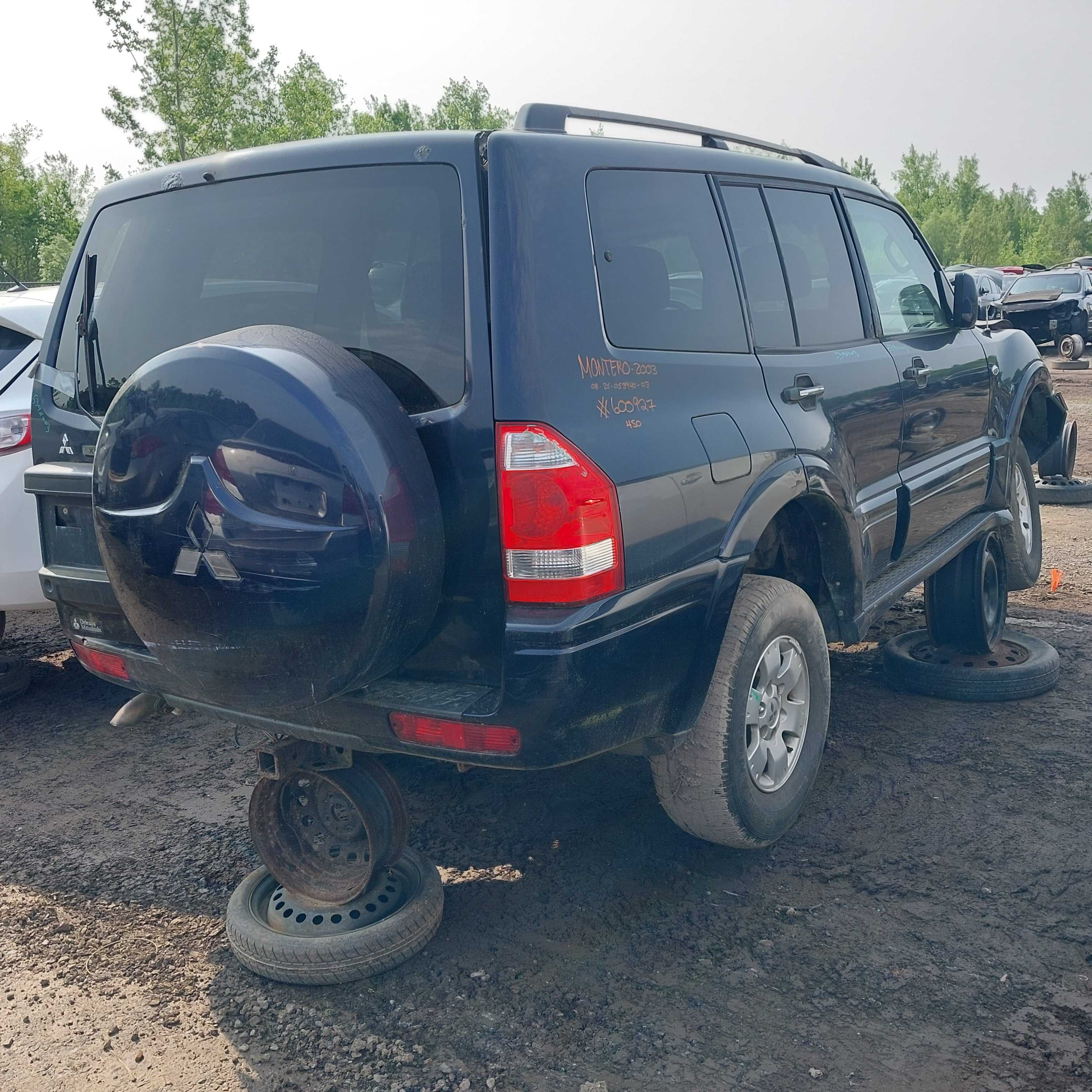 MITSUBISHI MONTERO 2003