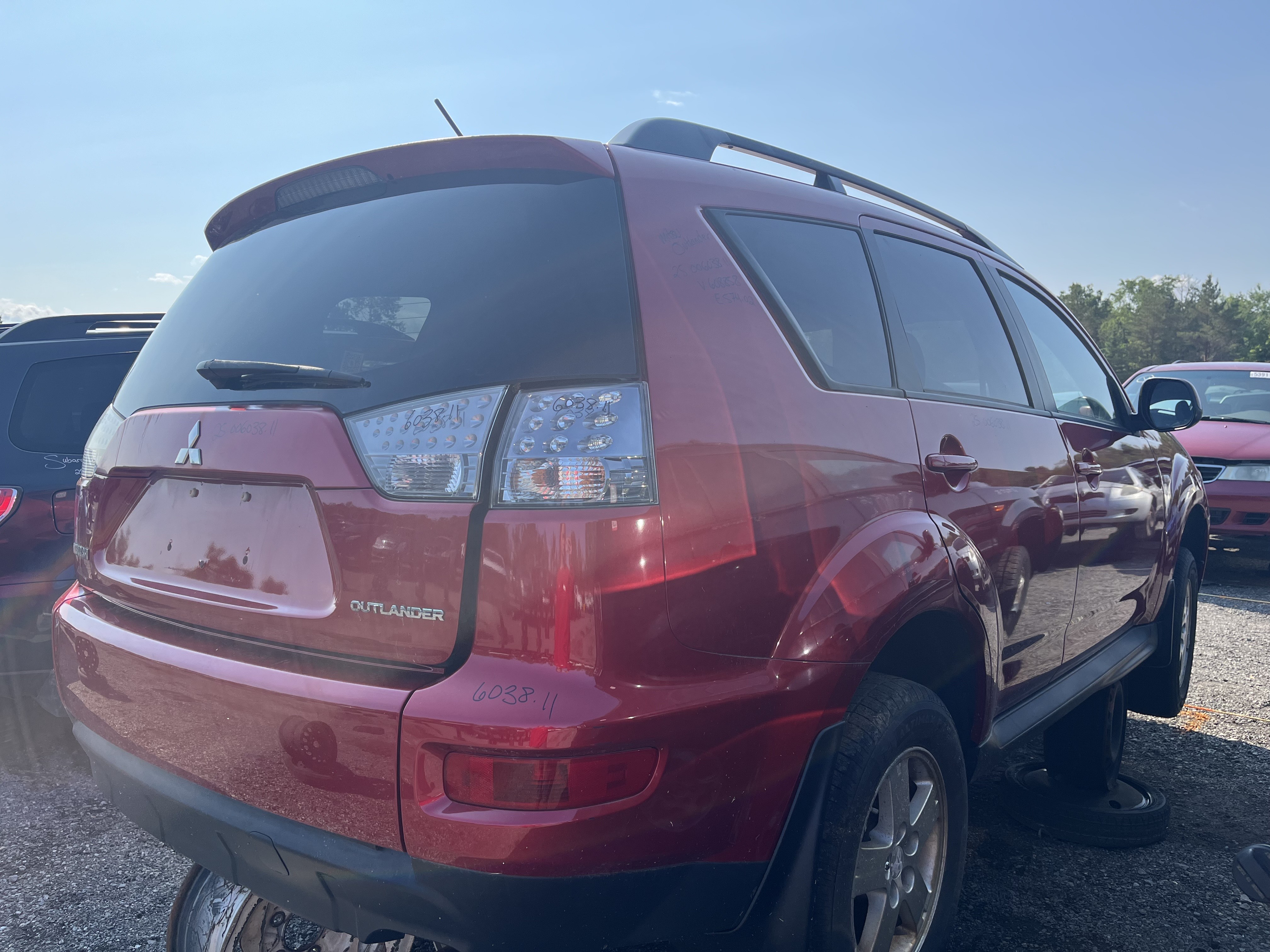 MITSUBISHI OUTLANDER 2011