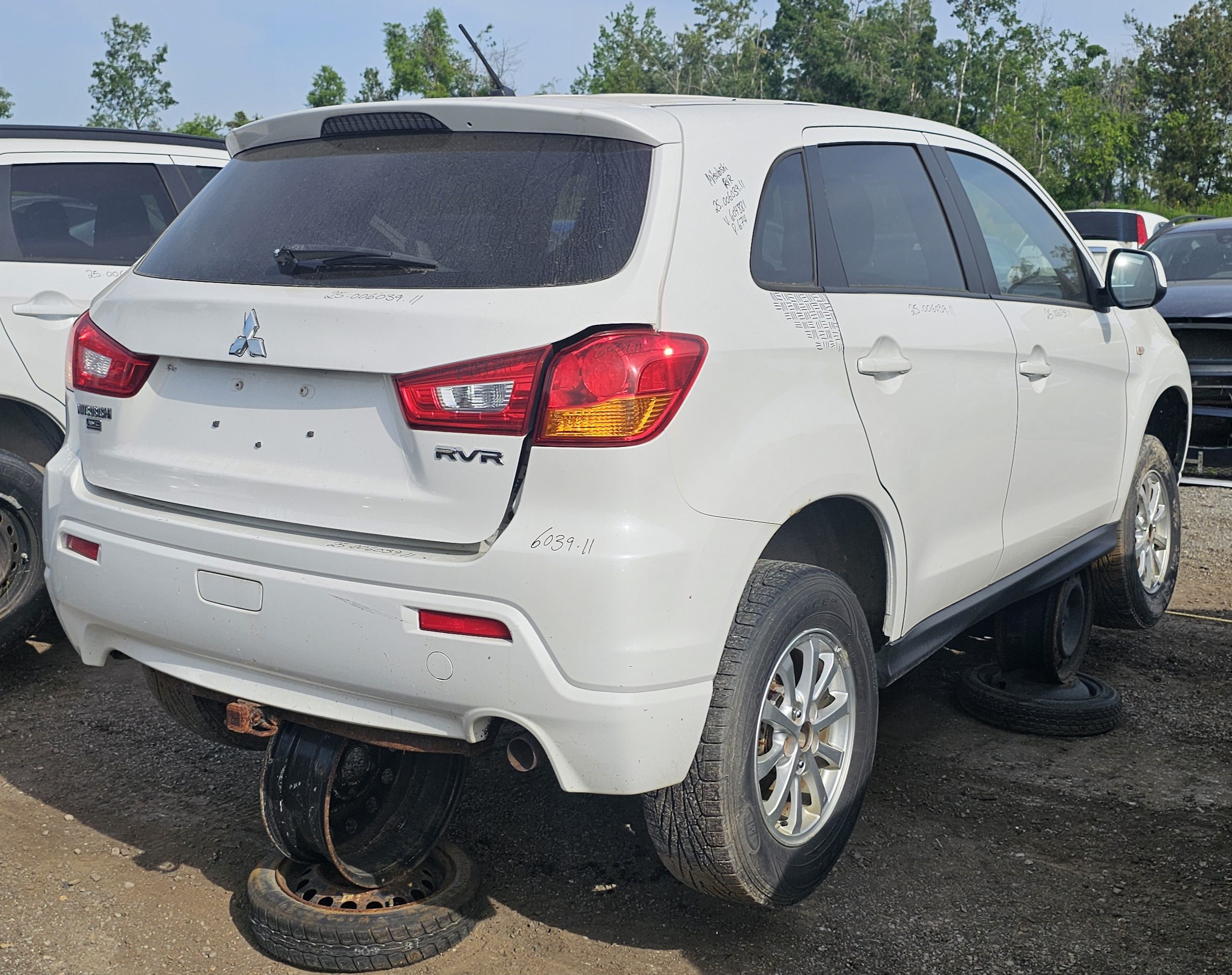 MITSUBISHI RVR 2011
