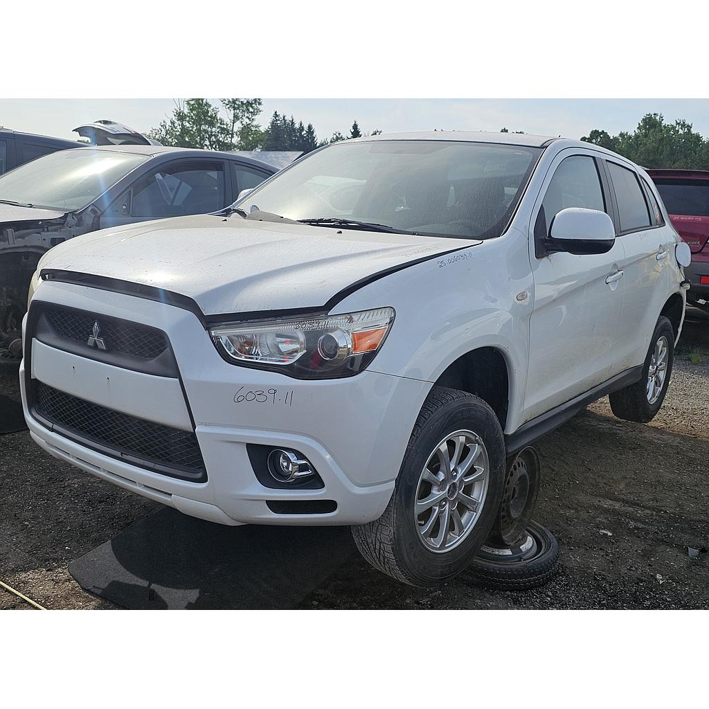 MITSUBISHI RVR 2015