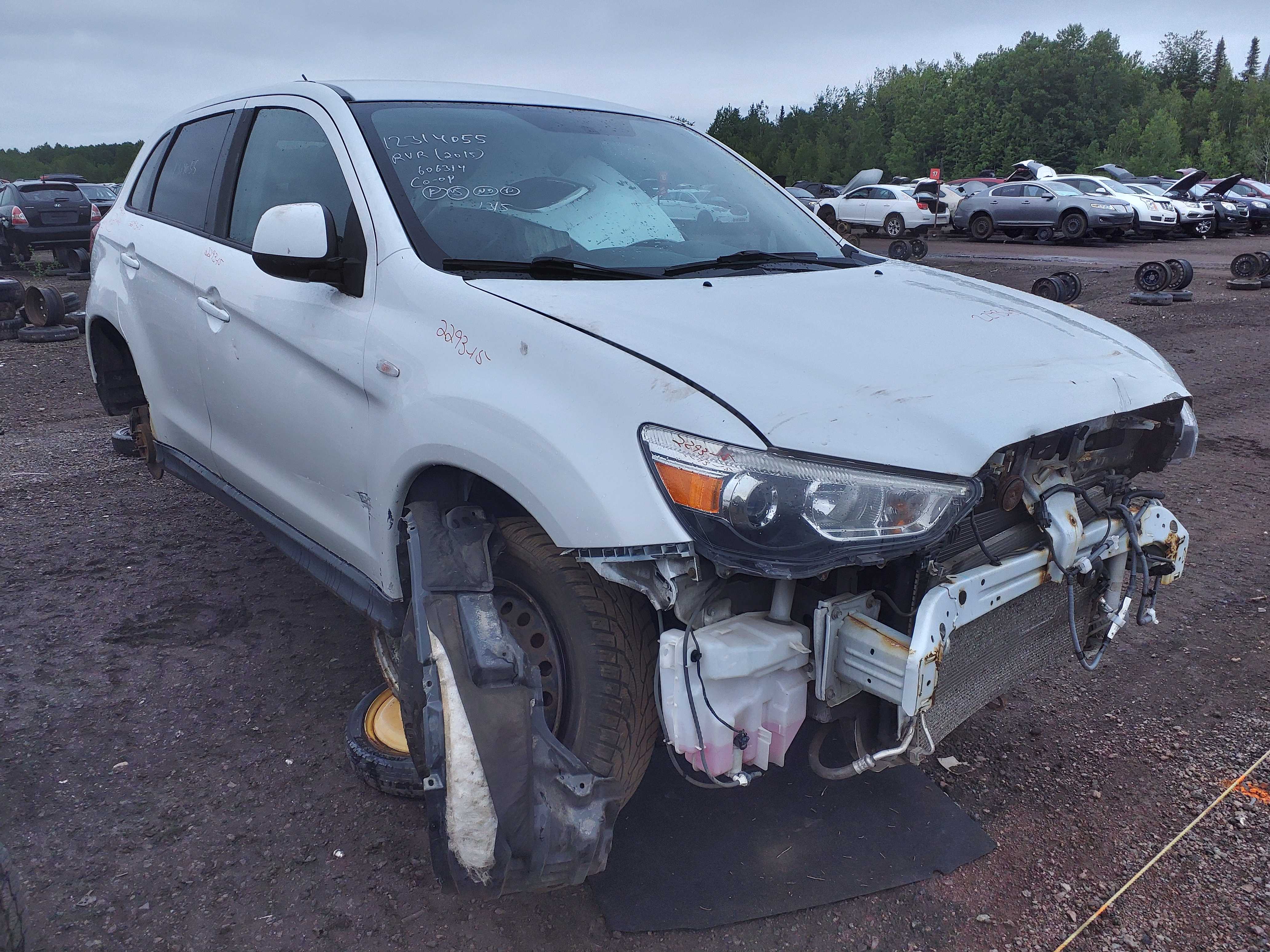 MITSUBISHI RVR 2015