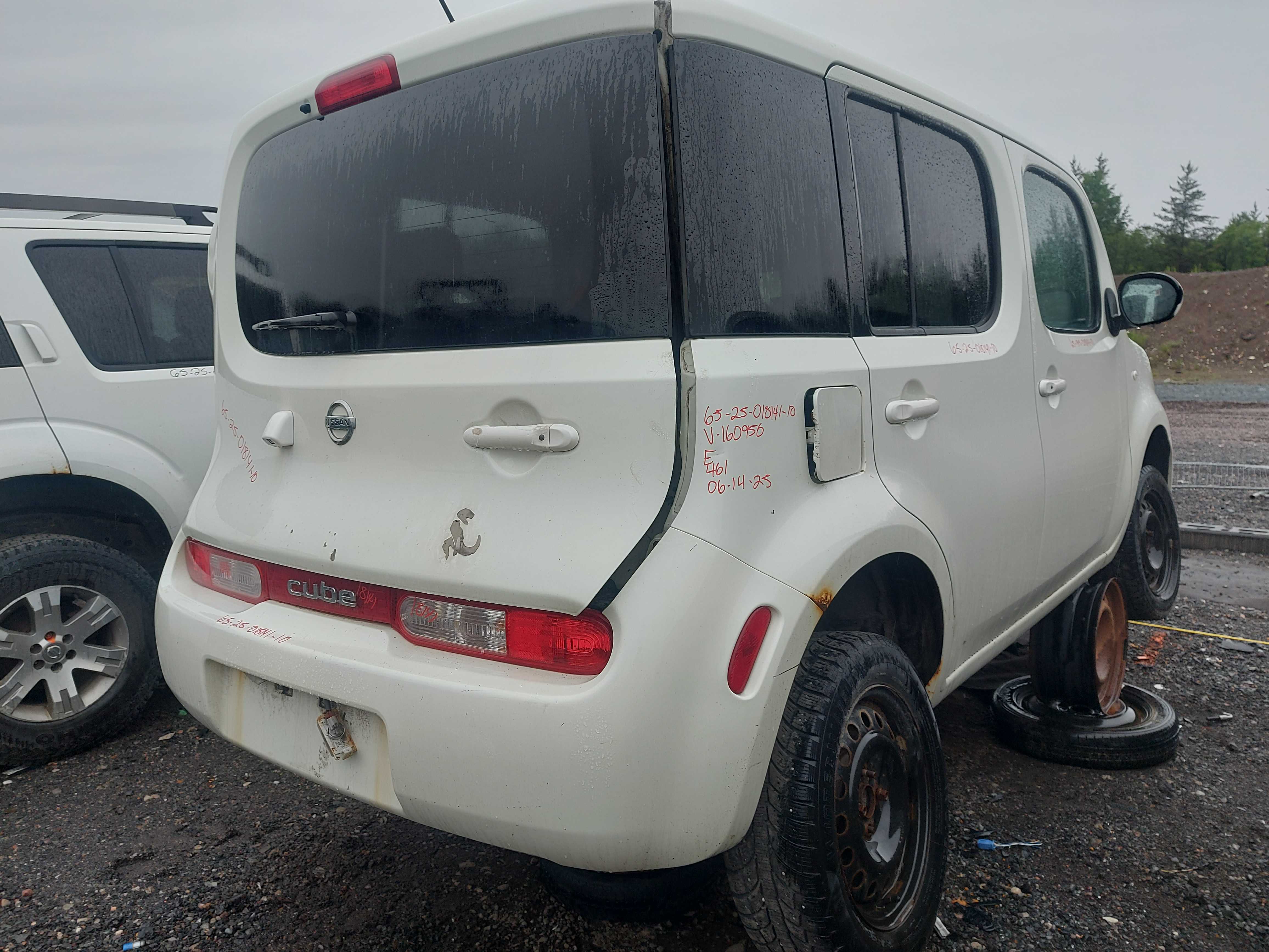 NISSAN CUBE 2010