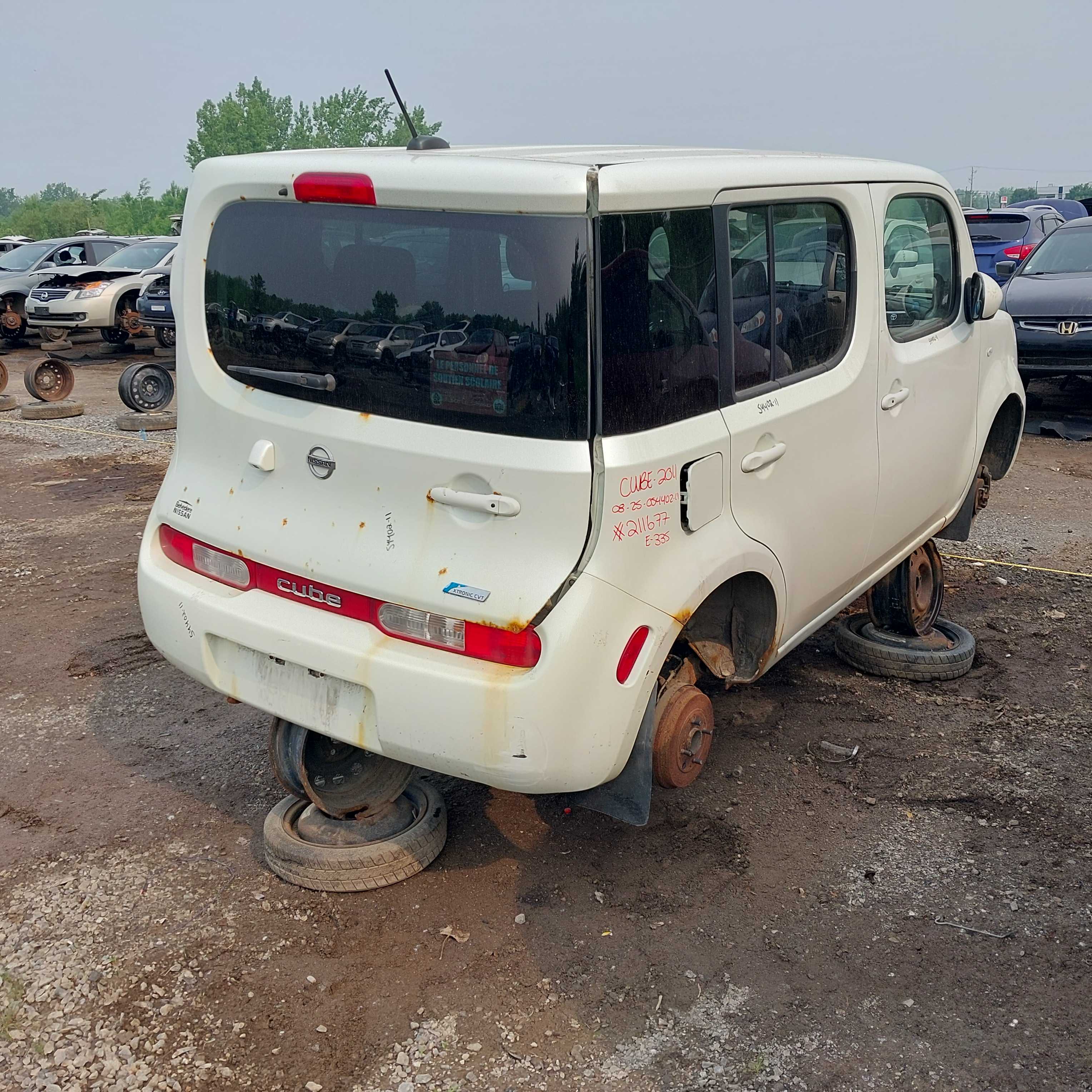 NISSAN CUBE 2011