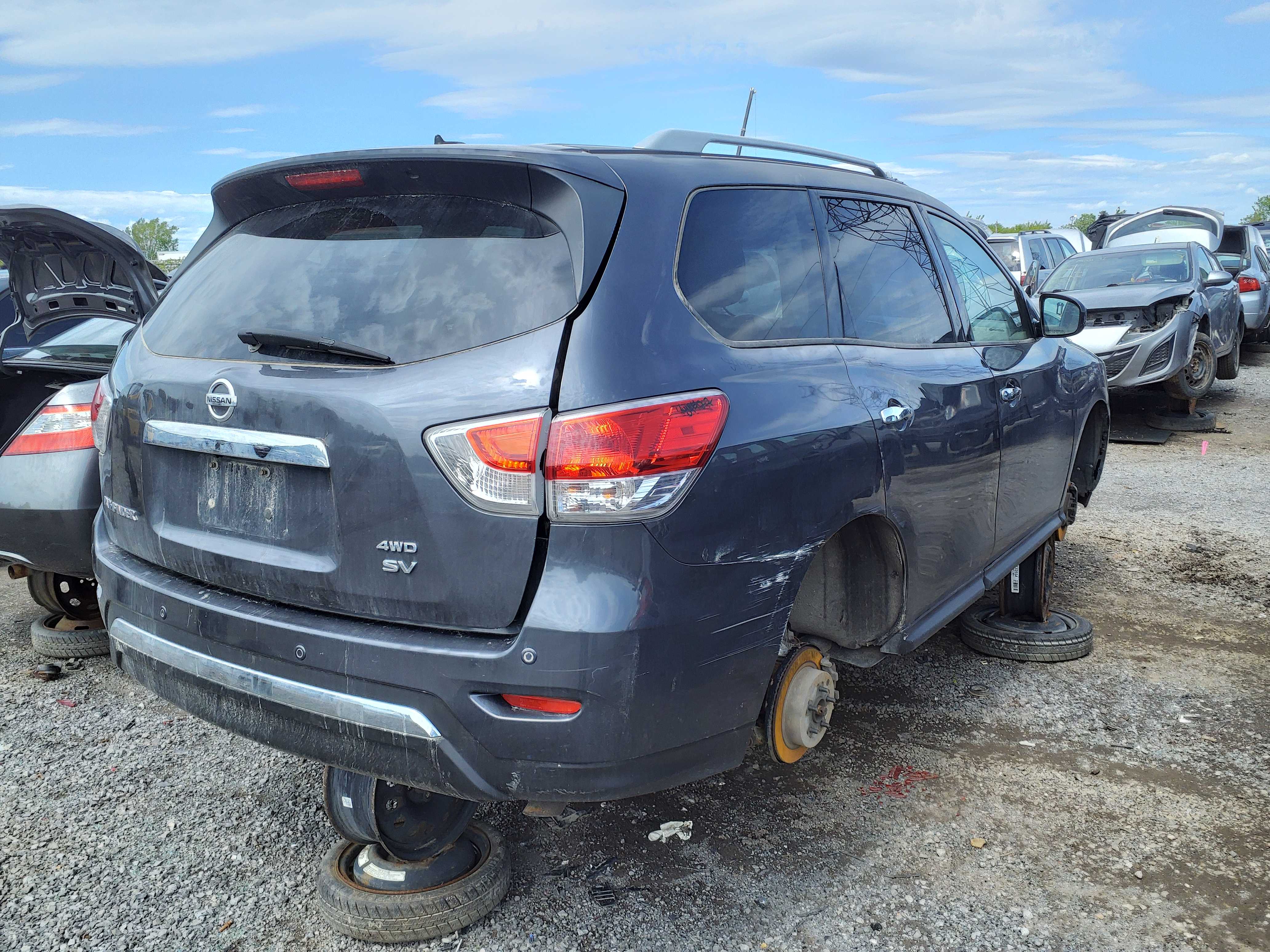 NISSAN PATHFINDER 2013