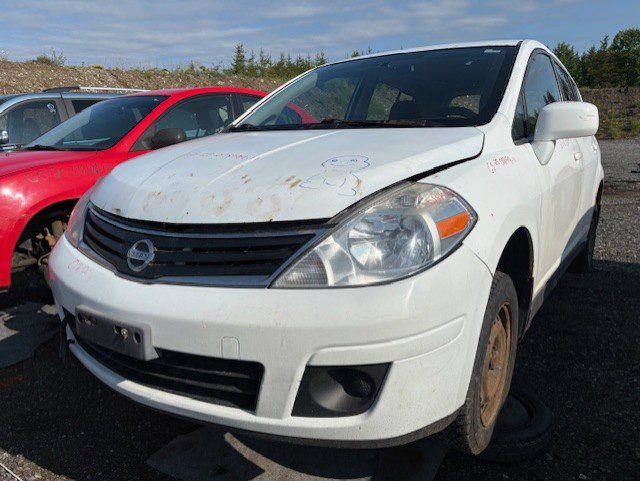 NISSAN VERSA 2011