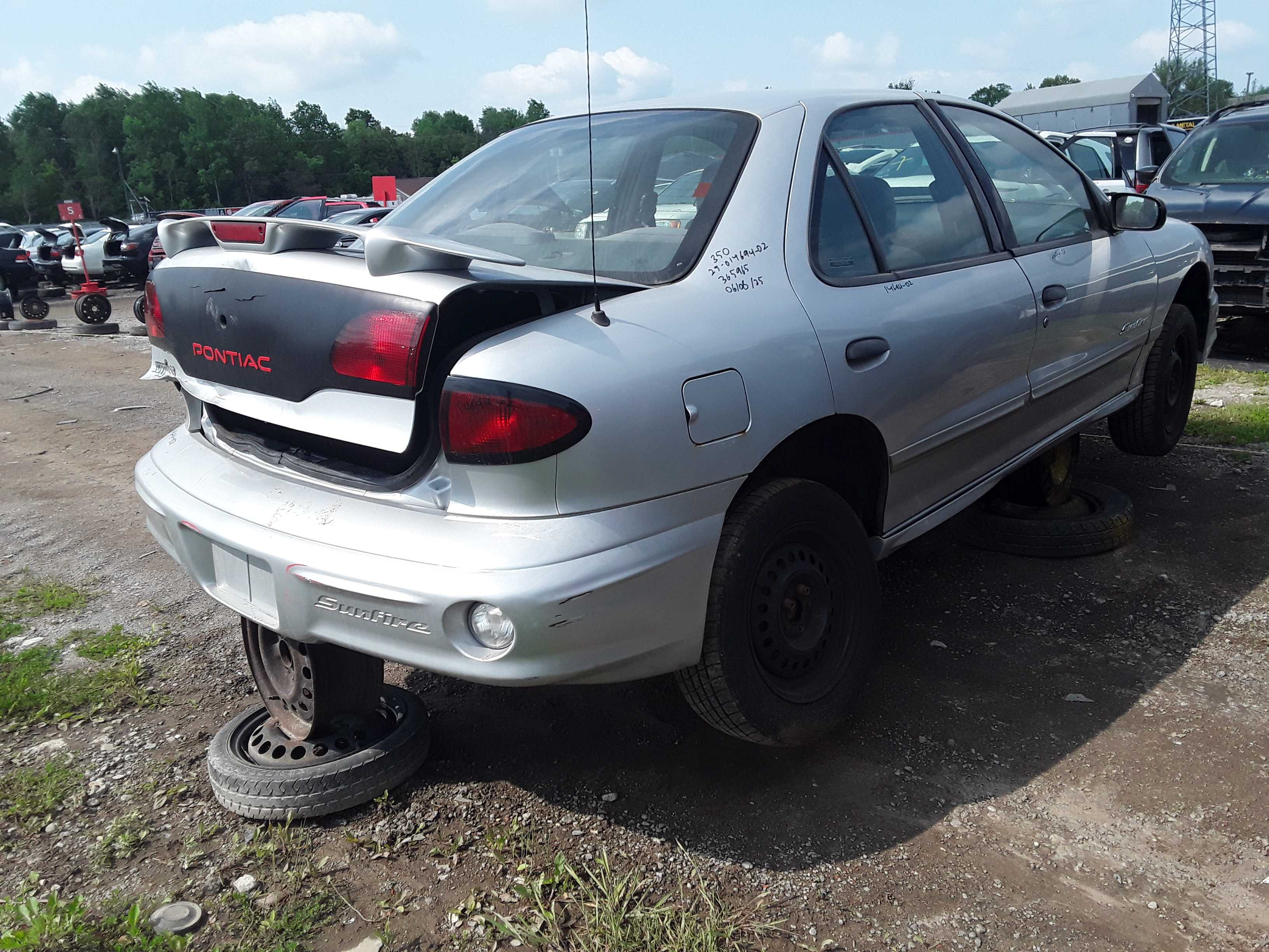 PONTIAC SUNFIRE 2002