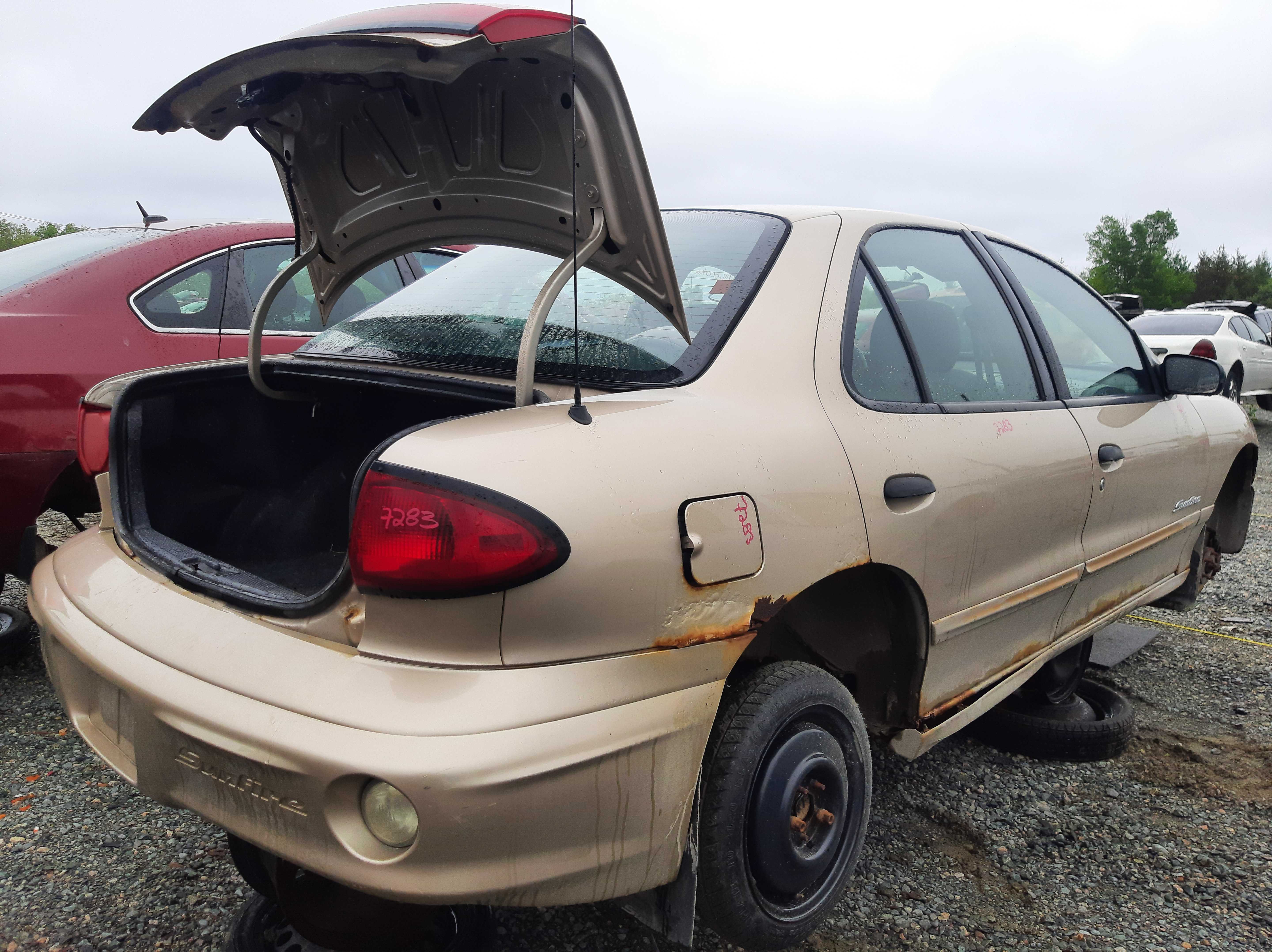 PONTIAC SUNFIRE 2004