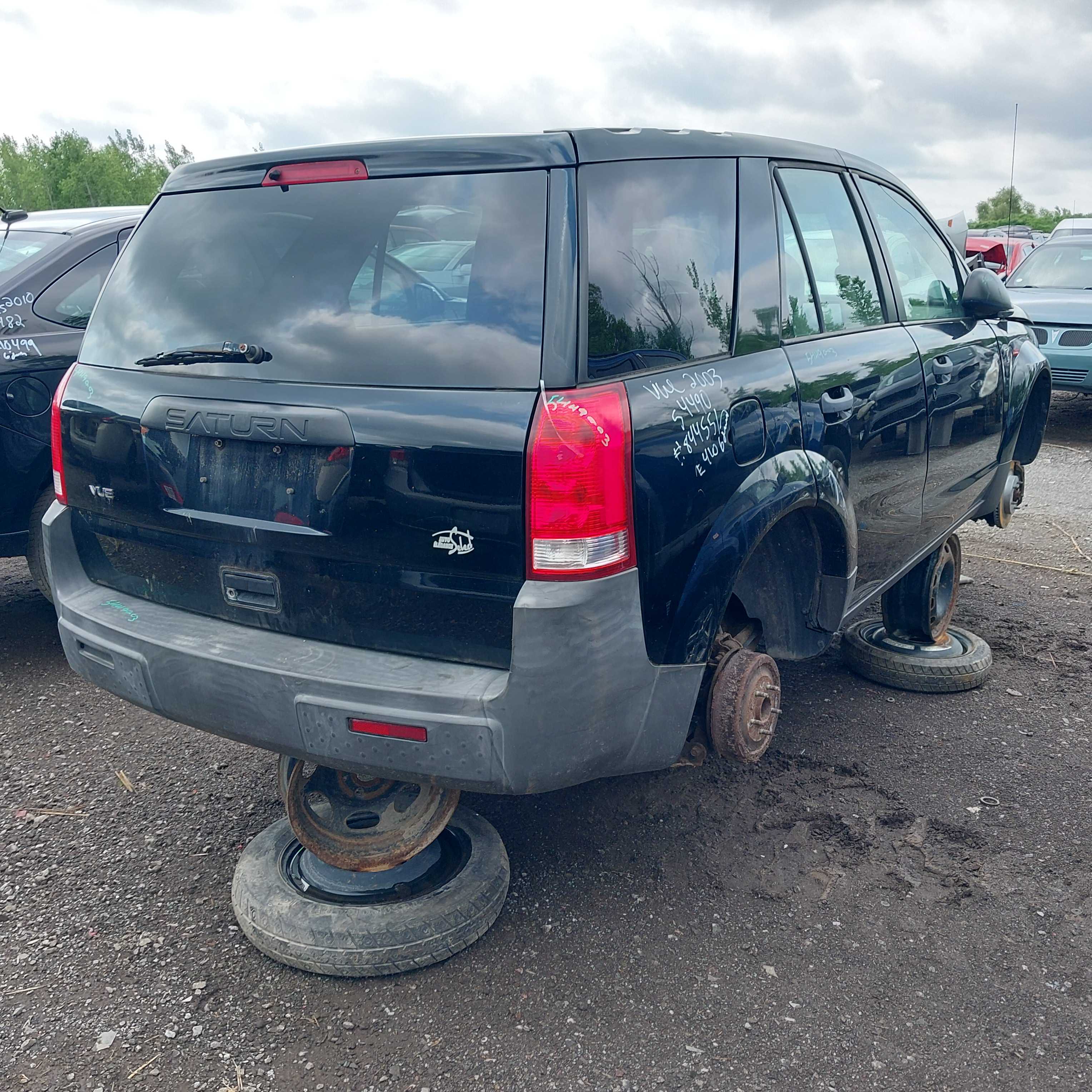 SATURN VUE 2003