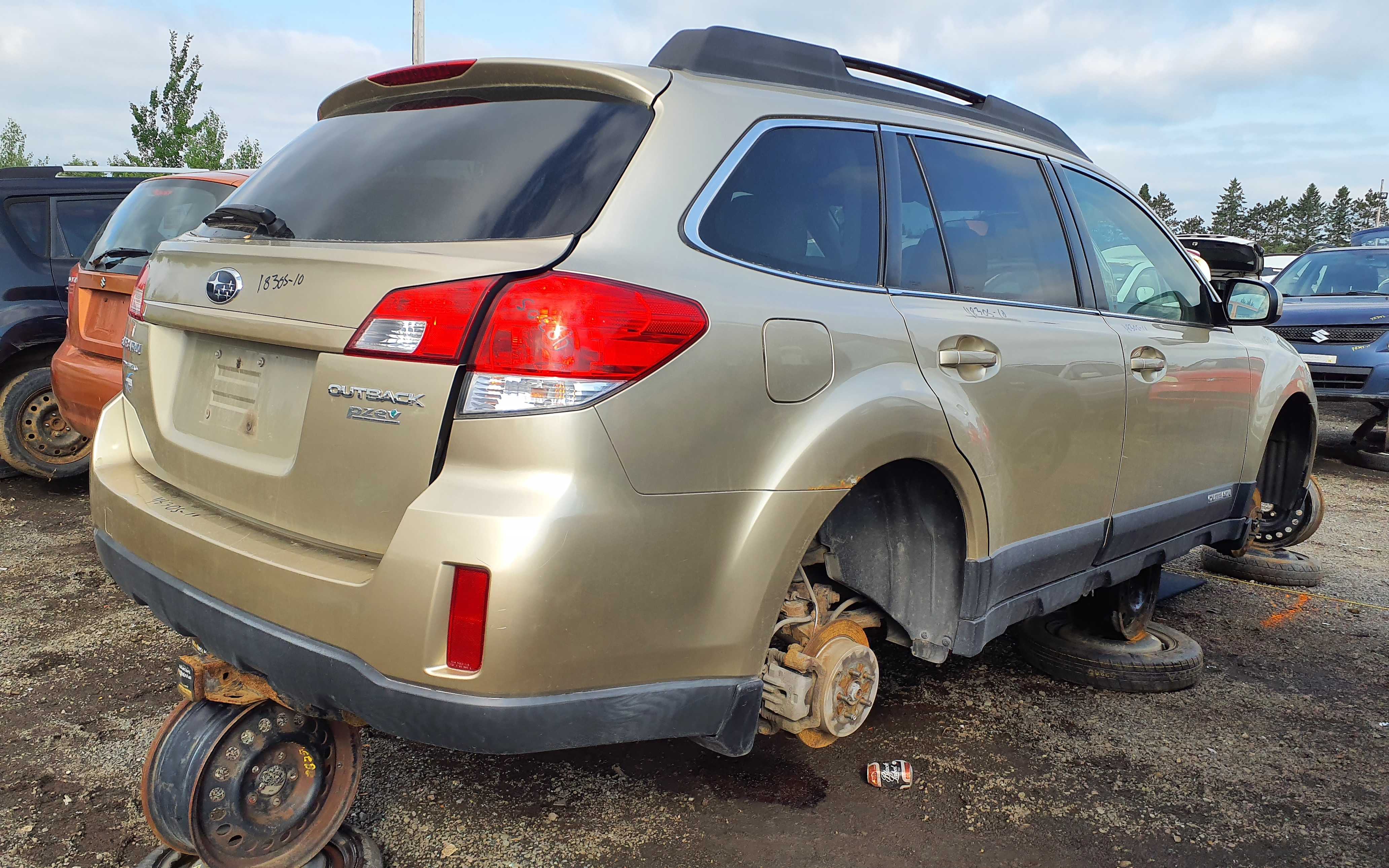 SUBARU OUTBACK 2010