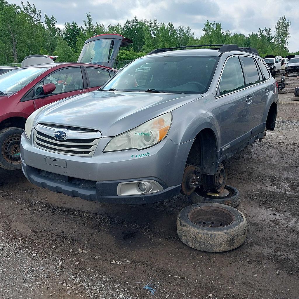 SUBARU OUTBACK 2011