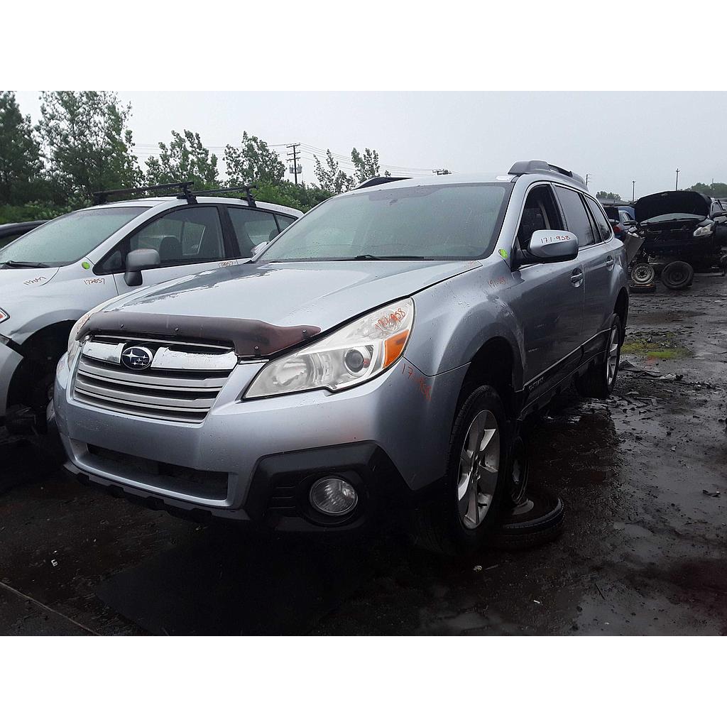 SUBARU OUTBACK 2013