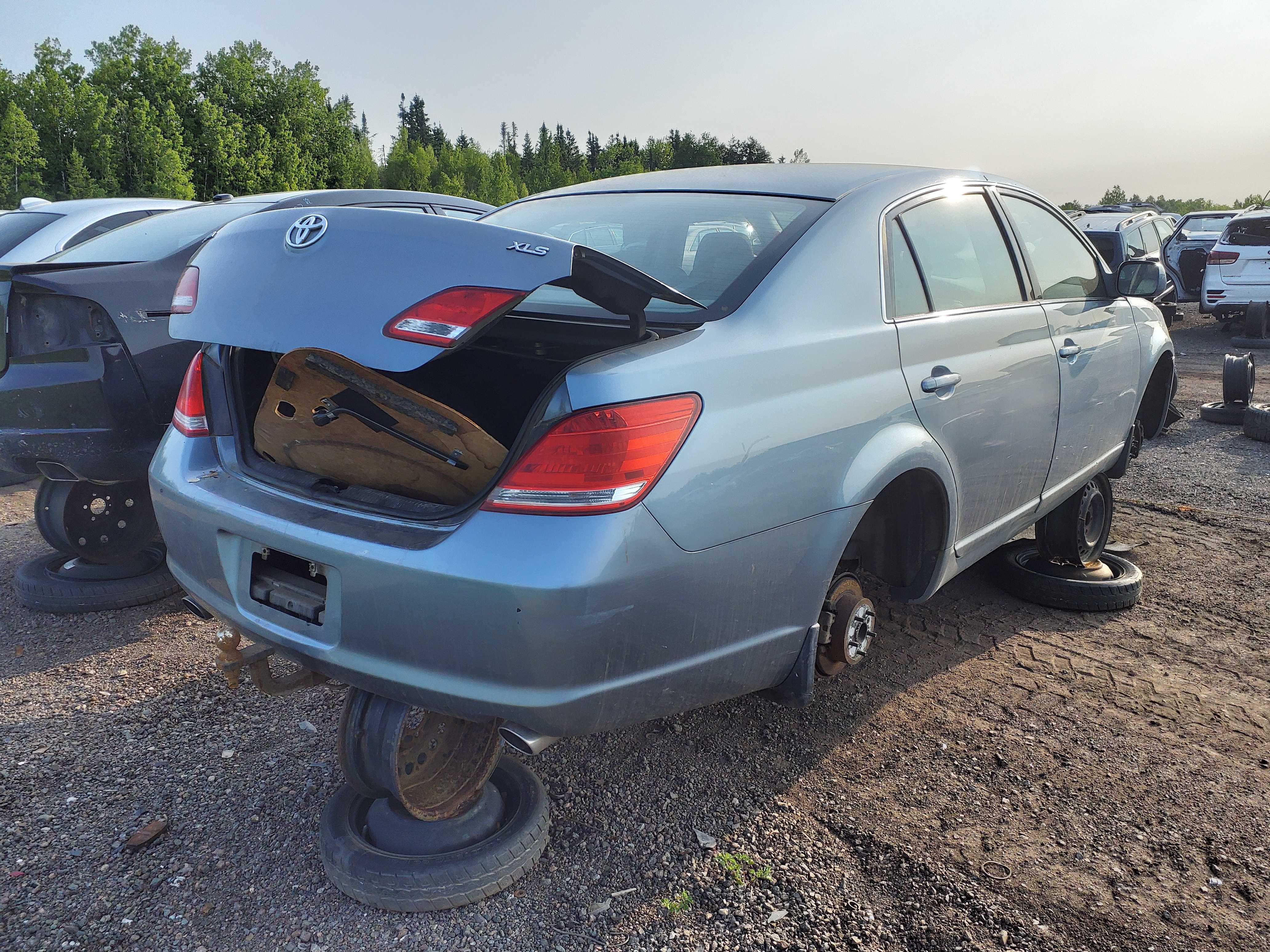 TOYOTA AVALON 2006